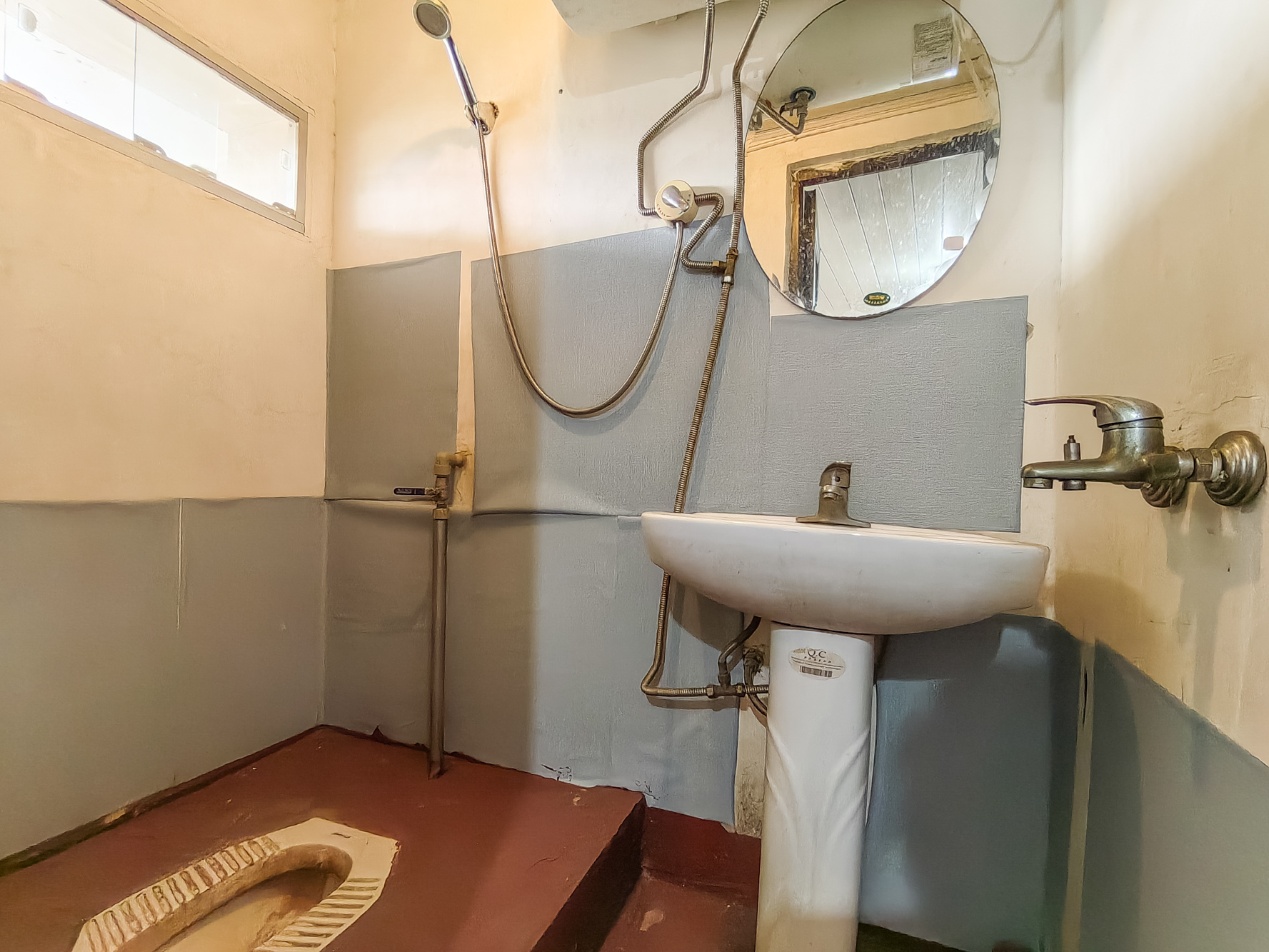 星沙汽配城(大塘村农机市场)  5室3厅2卫    46.8万 星沙汽配城(大塘村农机市场)  5室3厅2卫    46.8万卫生间