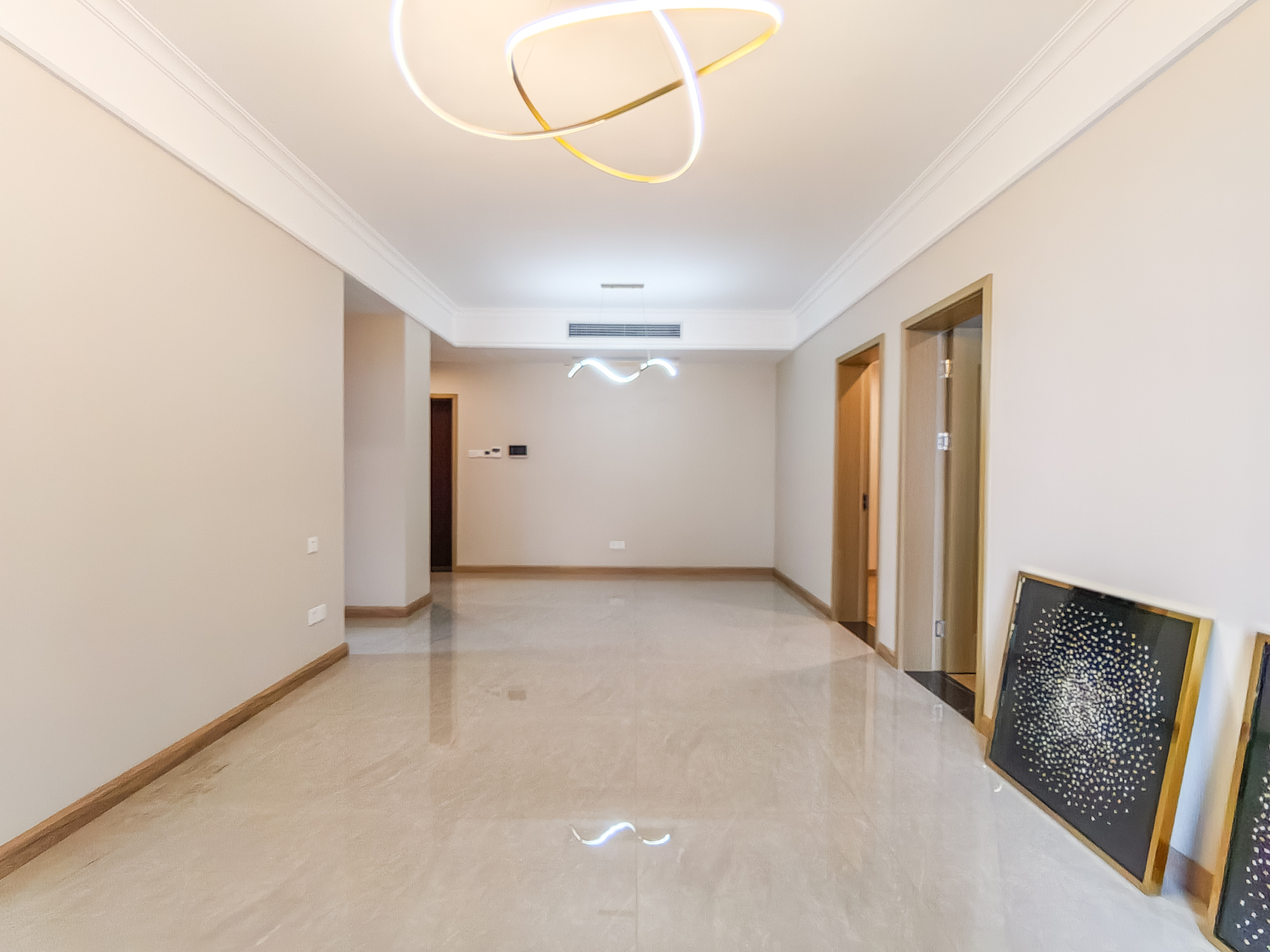 运达锦绣广场  3室2厅2卫    108.0万 运达锦绣广场  3室2厅2卫    108.0万客厅