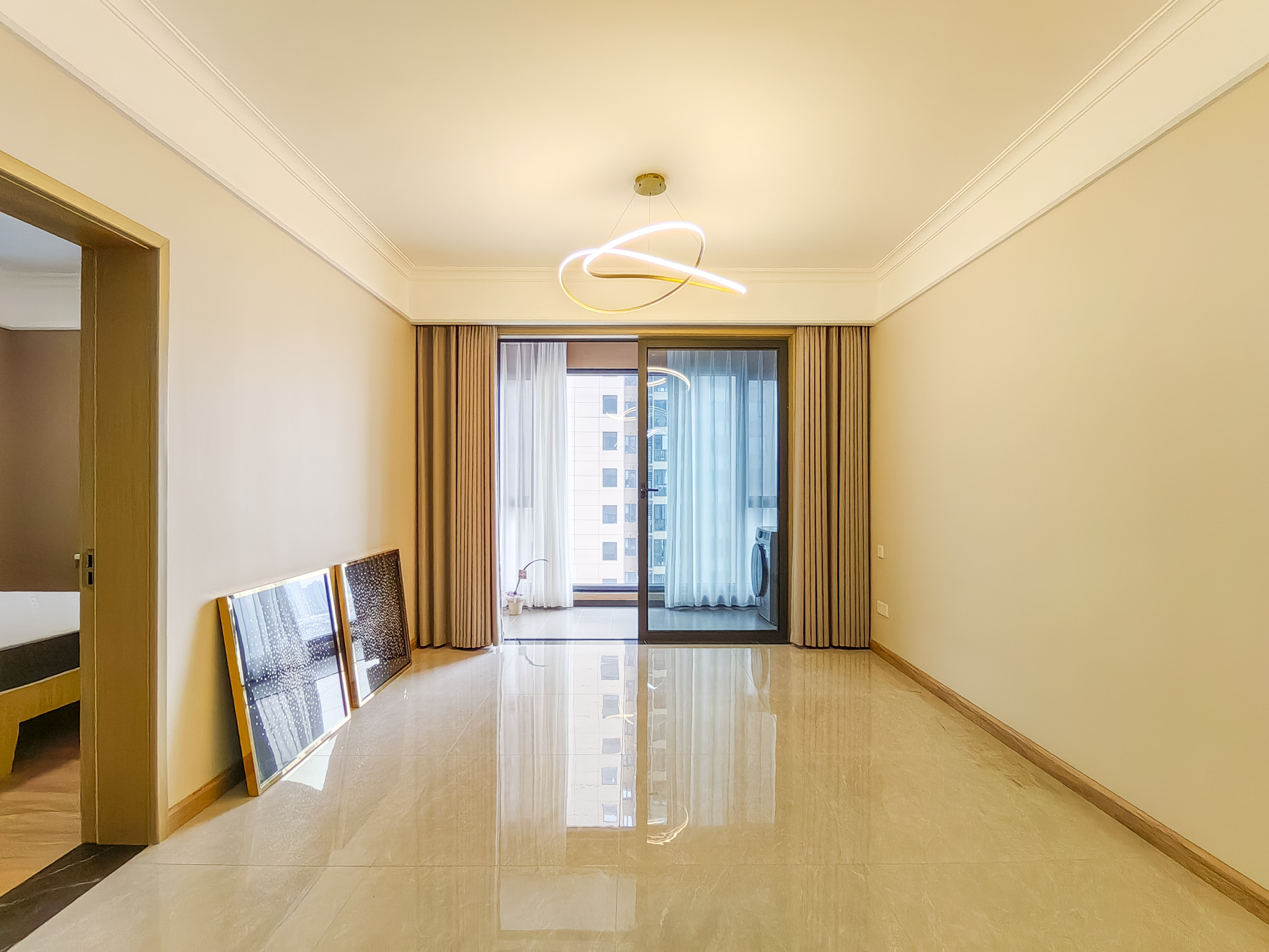 运达锦绣广场  3室2厅2卫    108.0万 运达锦绣广场  3室2厅2卫    108.0万客厅