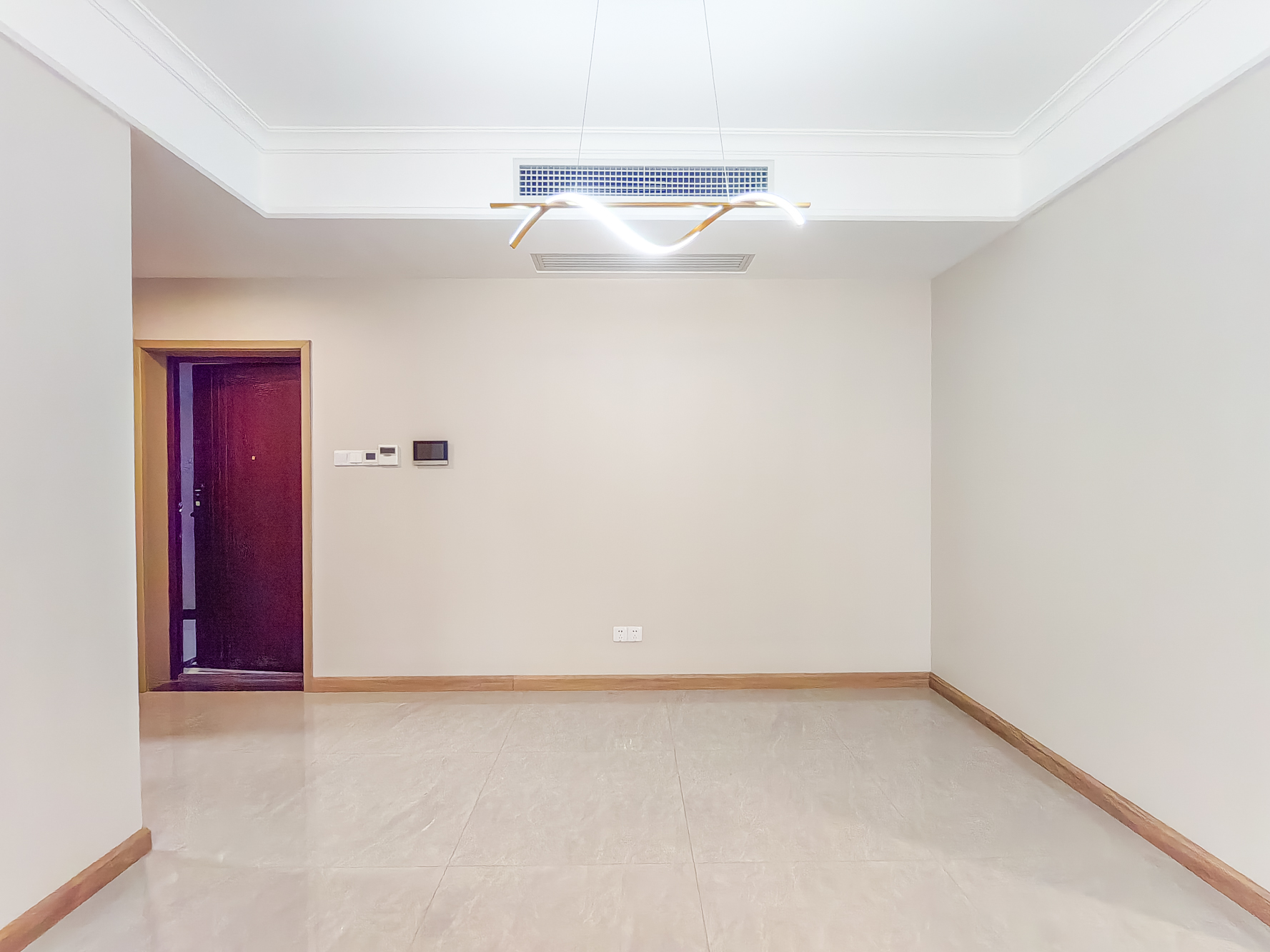 运达锦绣广场  3室2厅2卫    108.0万 运达锦绣广场  3室2厅2卫    108.0万其他