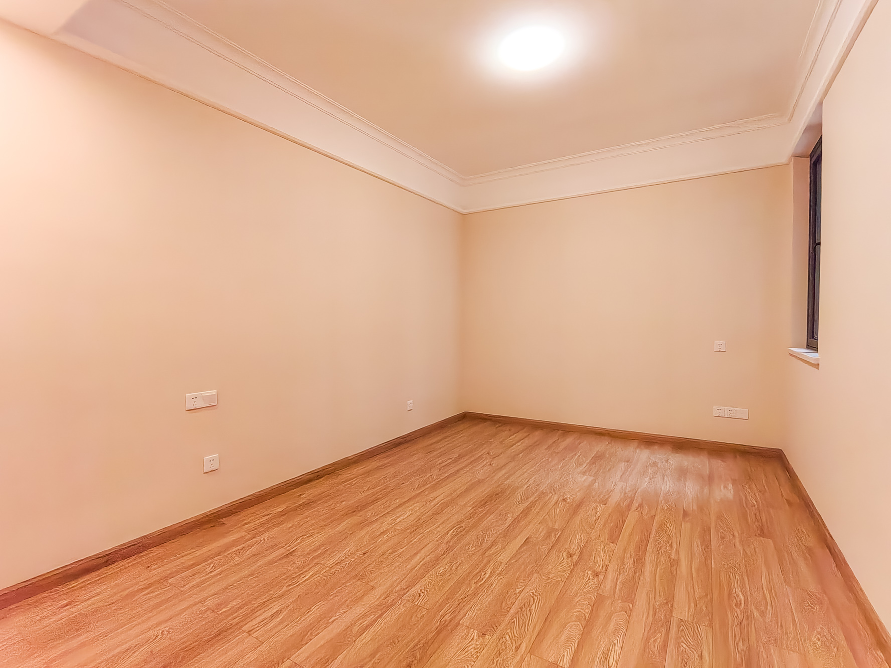 运达锦绣广场  3室2厅2卫    108.0万 运达锦绣广场  3室2厅2卫    108.0万卧室