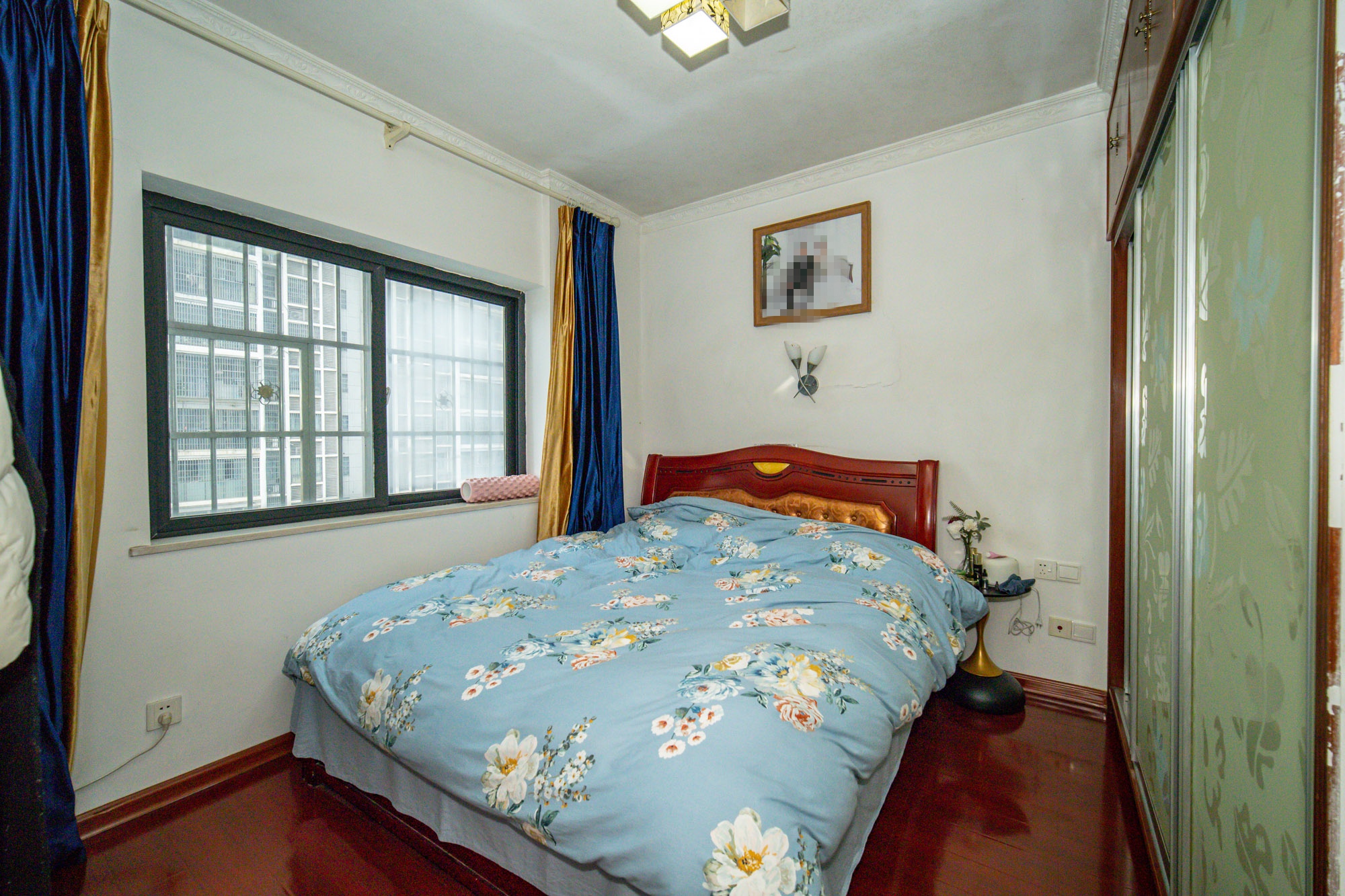 尚都花园城 3室2厅1卫 49.8万 尚都花园城 3室2厅1卫 49.8万卧室