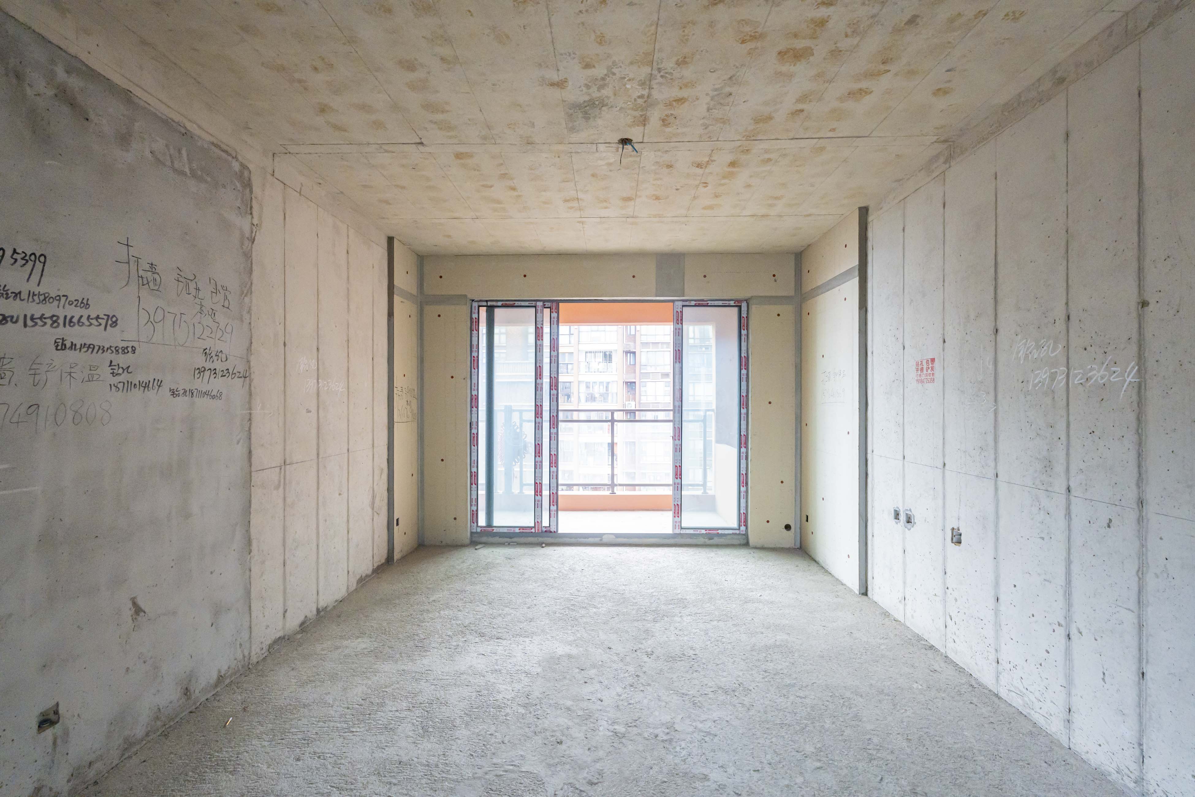 金色溪泉湾  4室2厅2卫    140.0万 金色溪泉湾  4室2厅2卫    140.0万