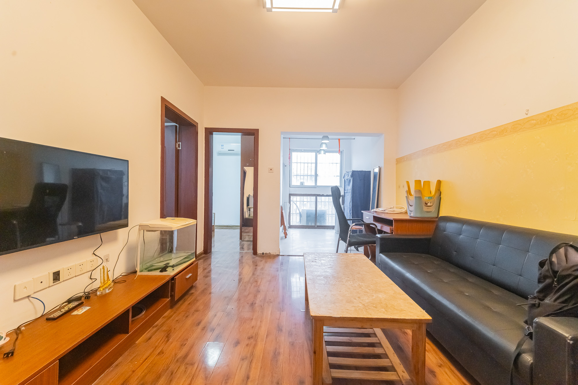 东方航标  2室2厅1卫    48.0万 东方航标  2室2厅1卫    48.0万客厅