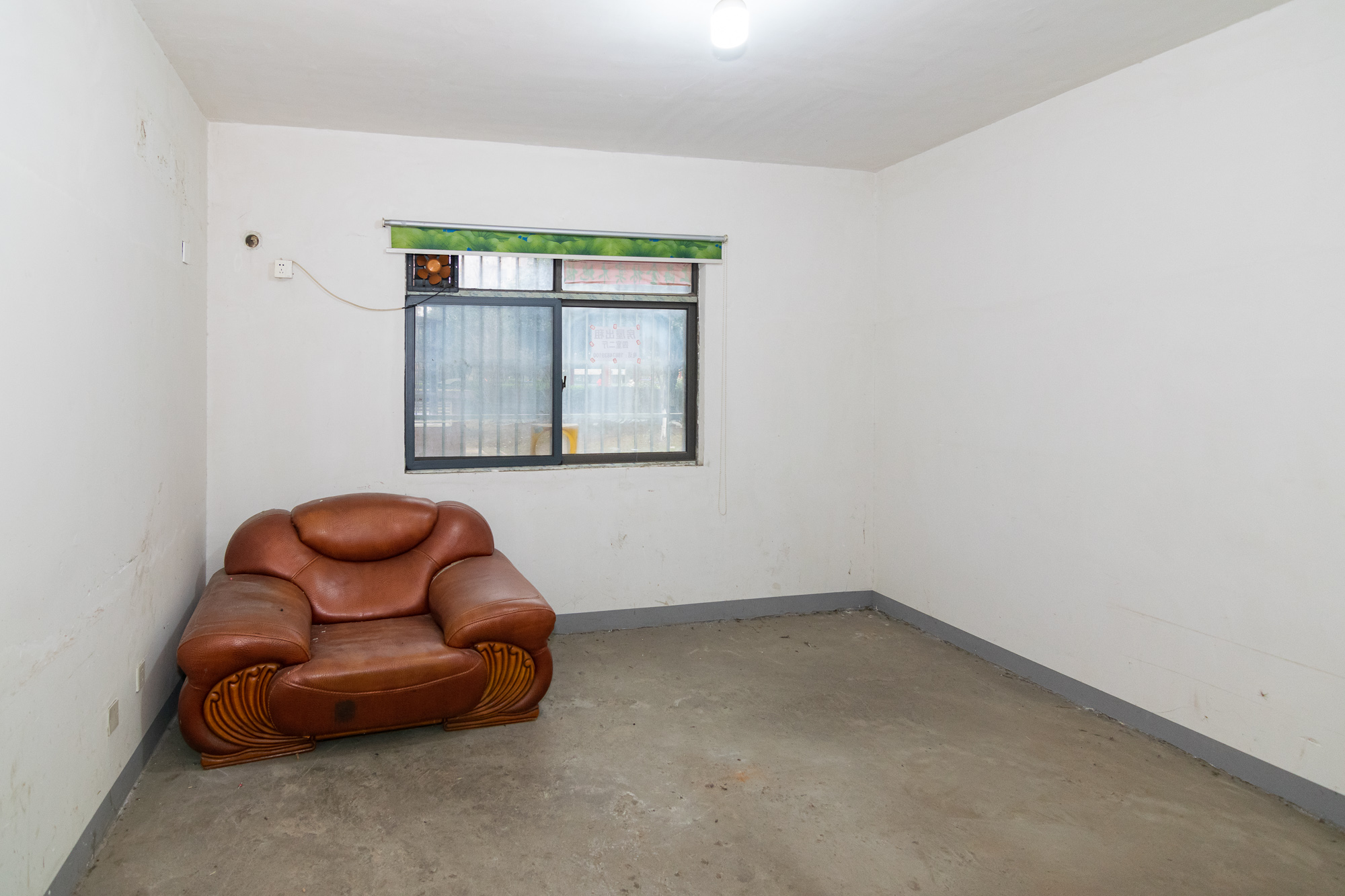 兴邦花城 4室2厅2卫 56.0万 兴邦花城 4室2厅2卫 56.0万卧室