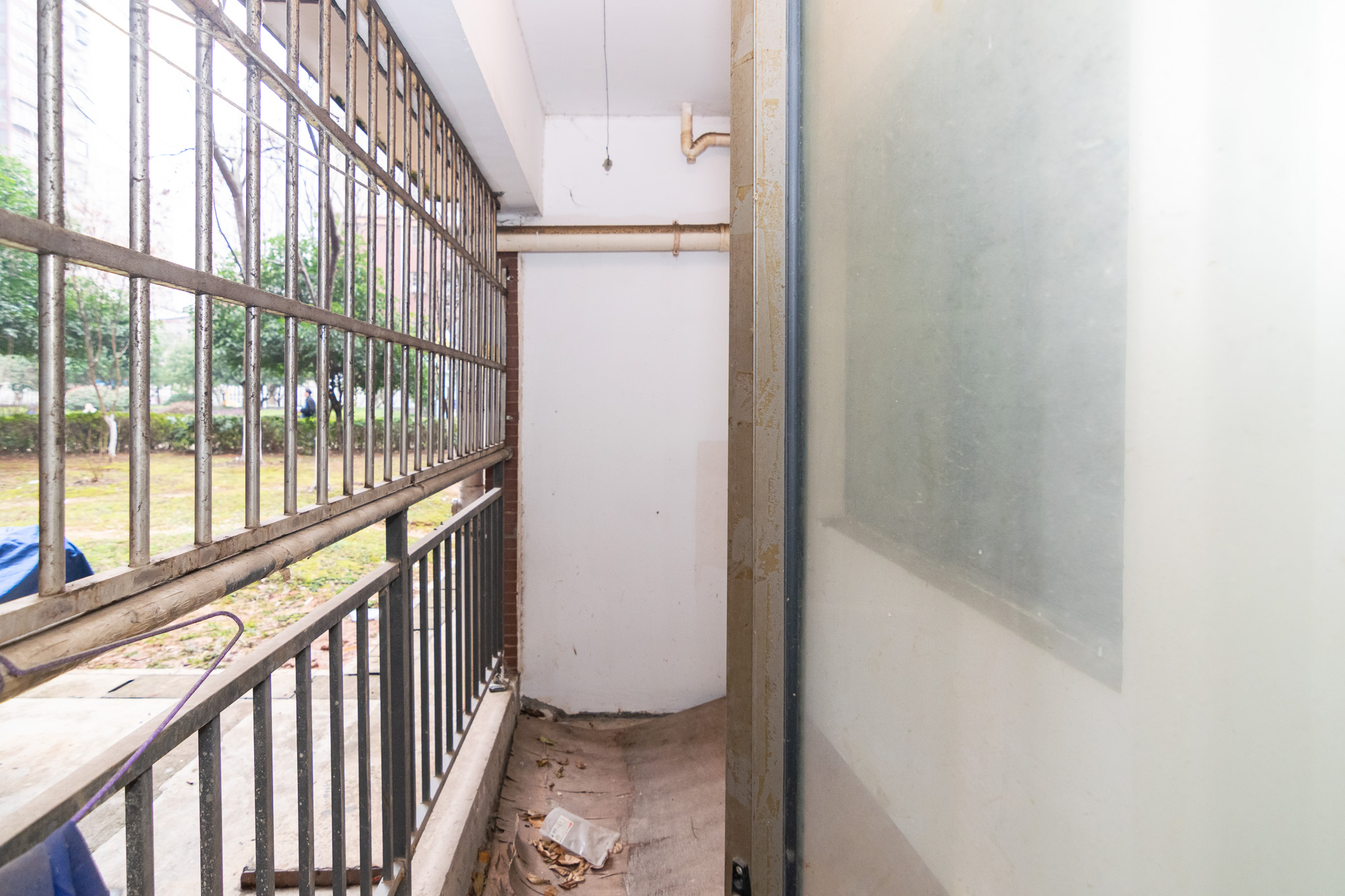 兴邦花城 4室2厅2卫 56.0万 兴邦花城 4室2厅2卫 56.0万阳台