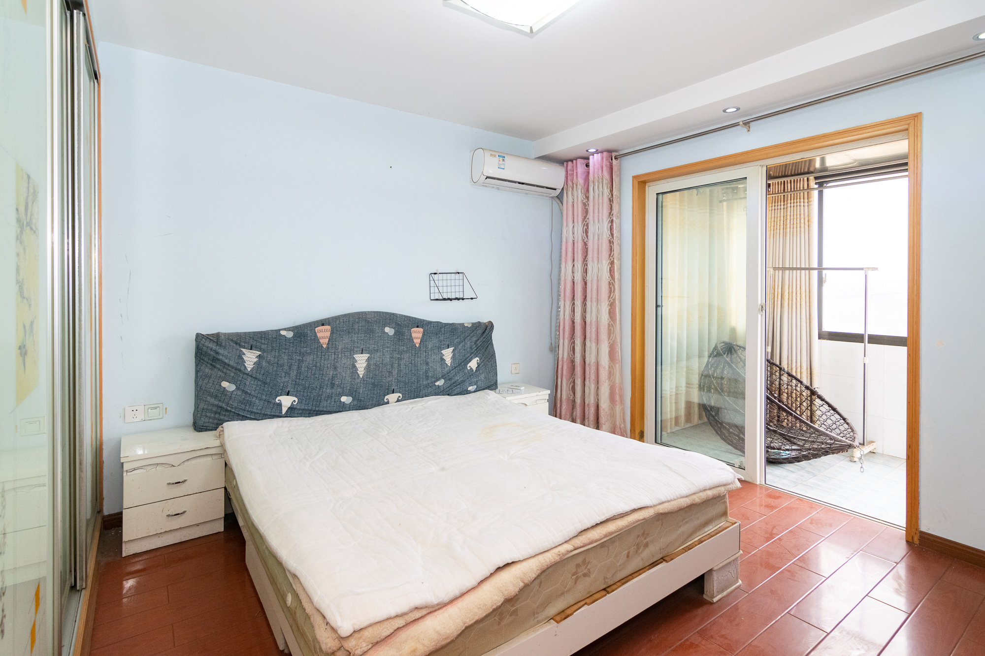 中新森林海 2室2厅1卫 34.8万 中新森林海 2室2厅1卫 34.8万卧室