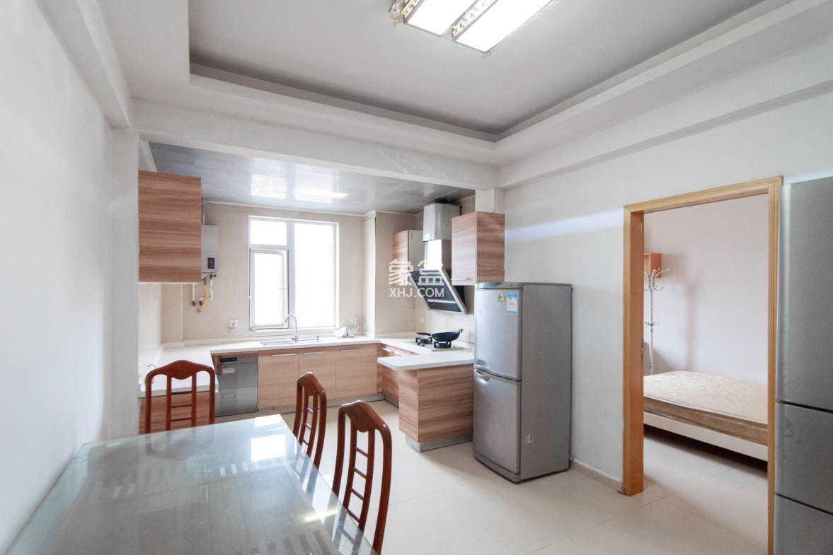 中房F联邦  4室2厅2卫    106.0万 中房F联邦  4室2厅2卫    106.0万其他