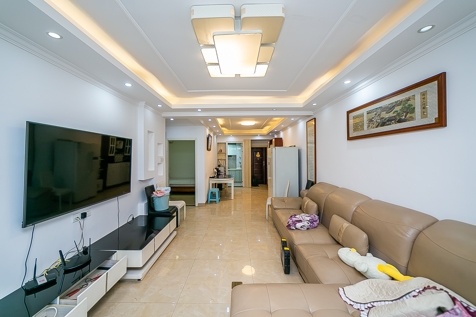 慢步江湾 3室2厅1卫 85.0万 慢步江湾 3室2厅1卫 85.0万客厅