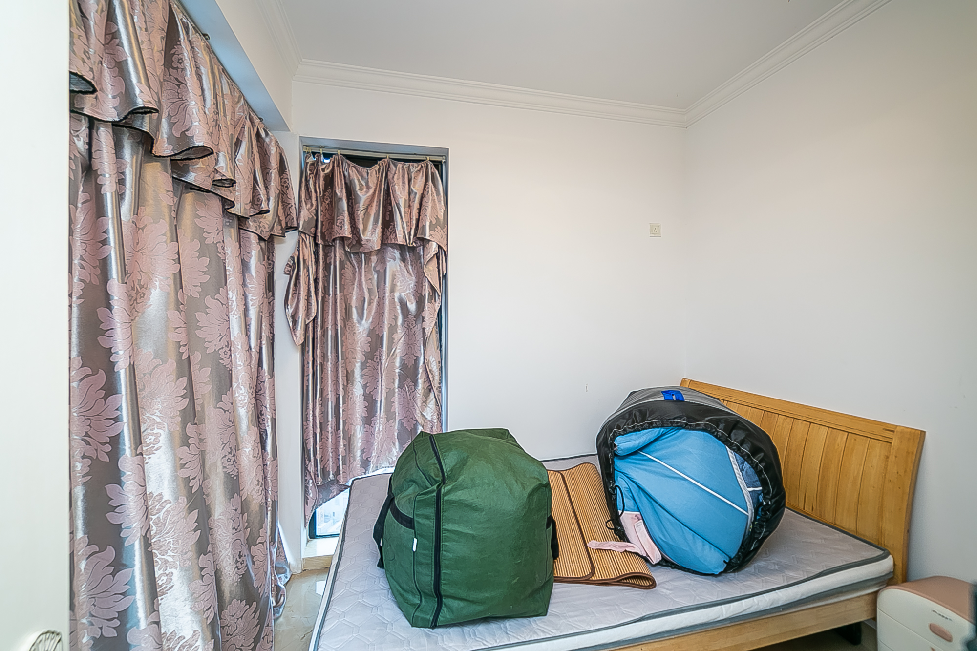 慢步江湾 3室2厅1卫 85.0万 慢步江湾 3室2厅1卫 85.0万卧室