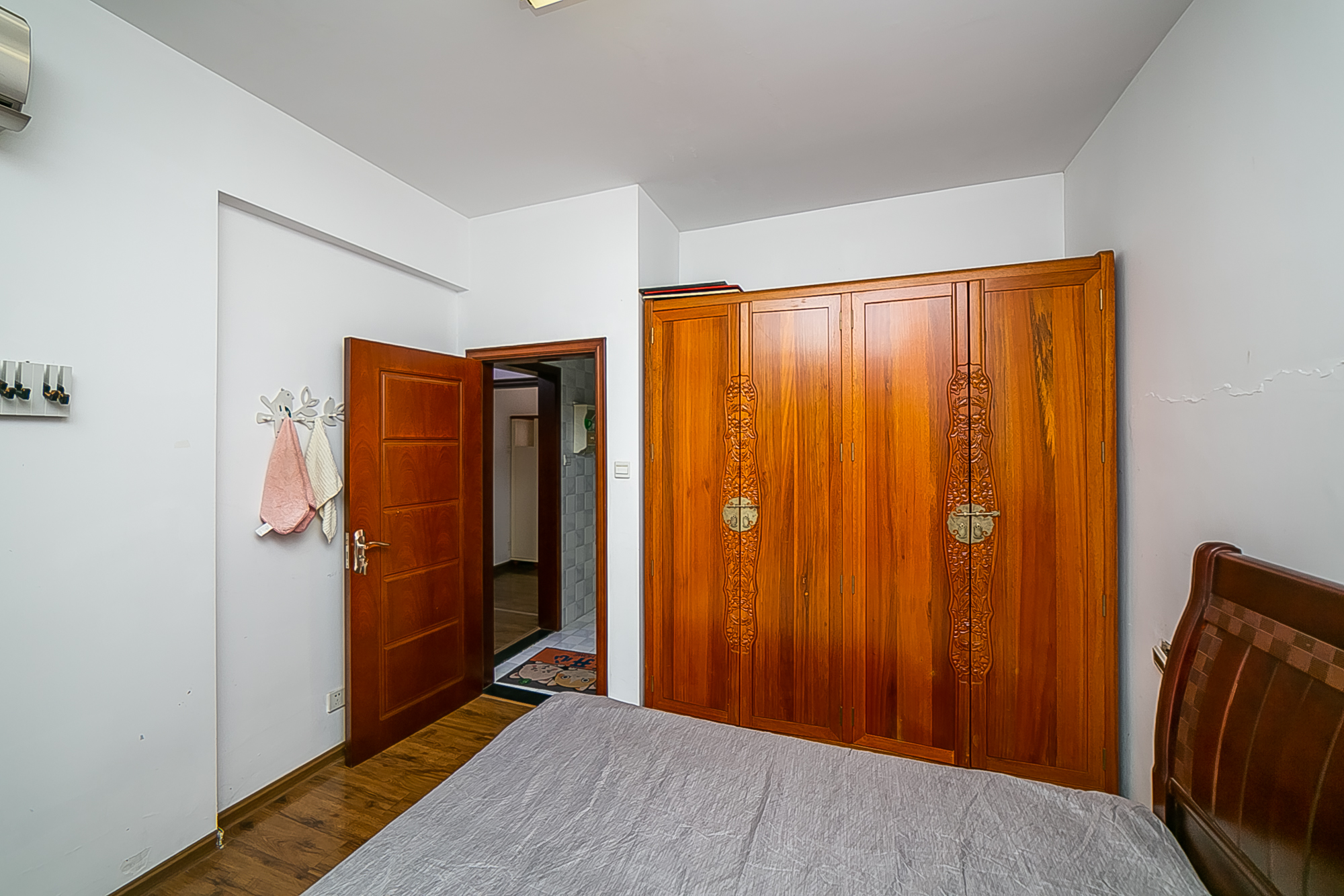 乾城(兴旺乾城) 3室2厅1卫 82.0万 乾城(兴旺乾城) 3室2厅1卫 82.0万卧室