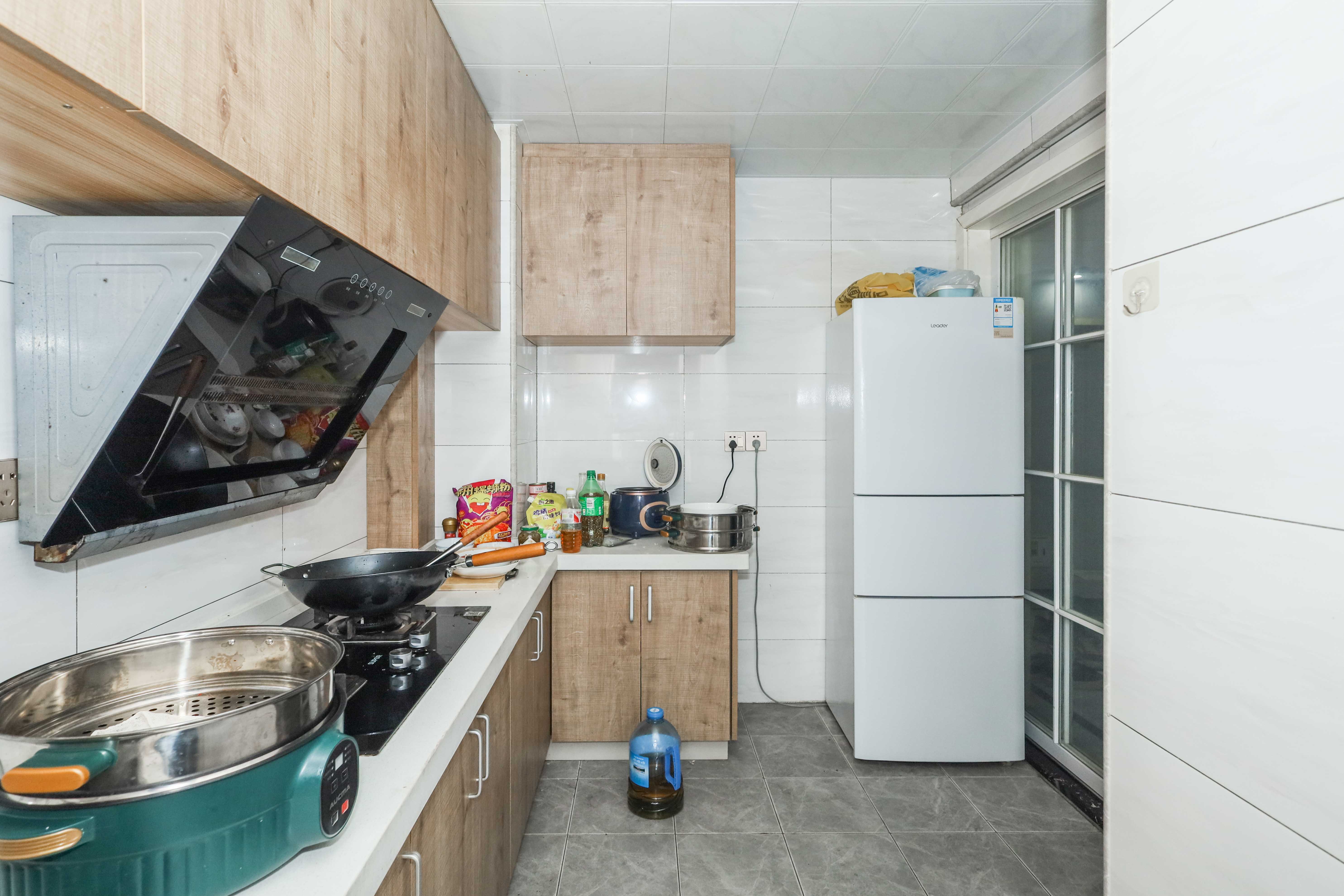 梅溪湖合能璞丽  3室2厅2卫    115.0万 梅溪湖合能璞丽  3室2厅2卫    115.0万厨房