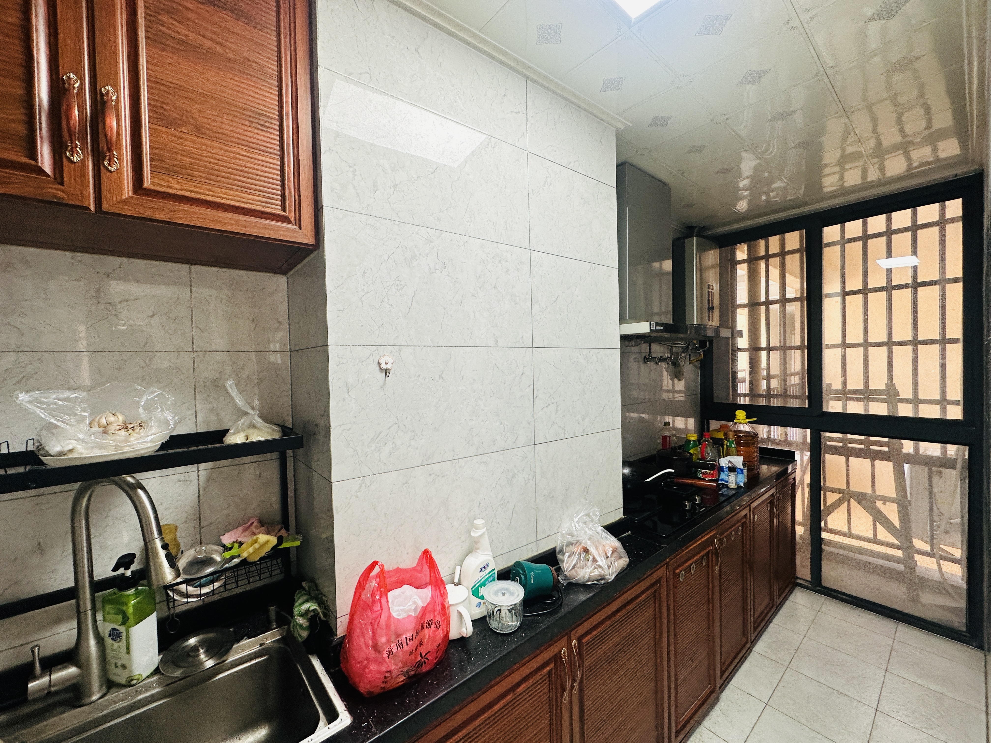 伟业智青春 3室2厅2卫 143.0万 伟业智青春 3室2厅2卫 143.0万厨房