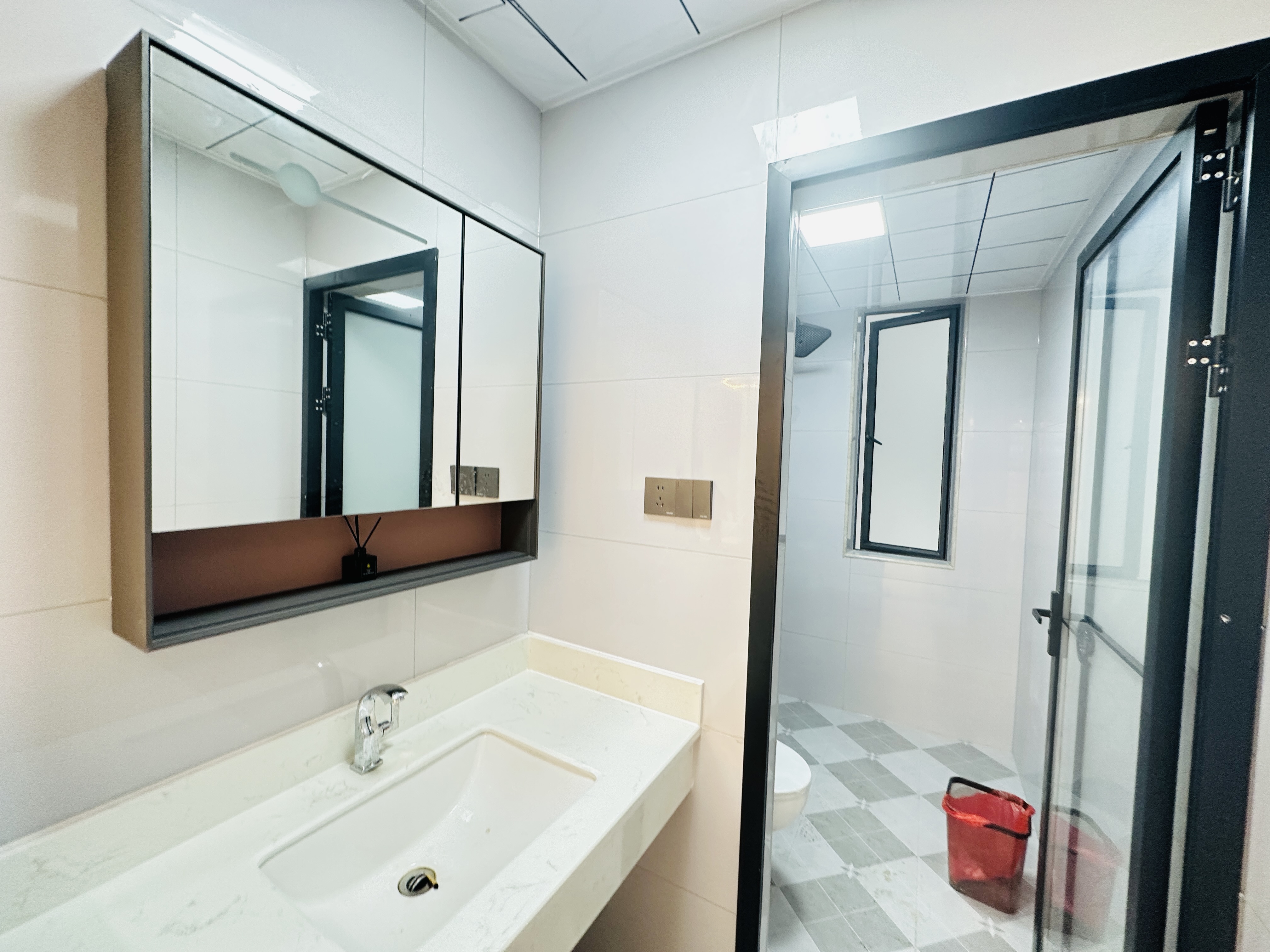 金钟大厦 3室2厅1卫 125.0万 金钟大厦 3室2厅1卫 125.0万卫生间