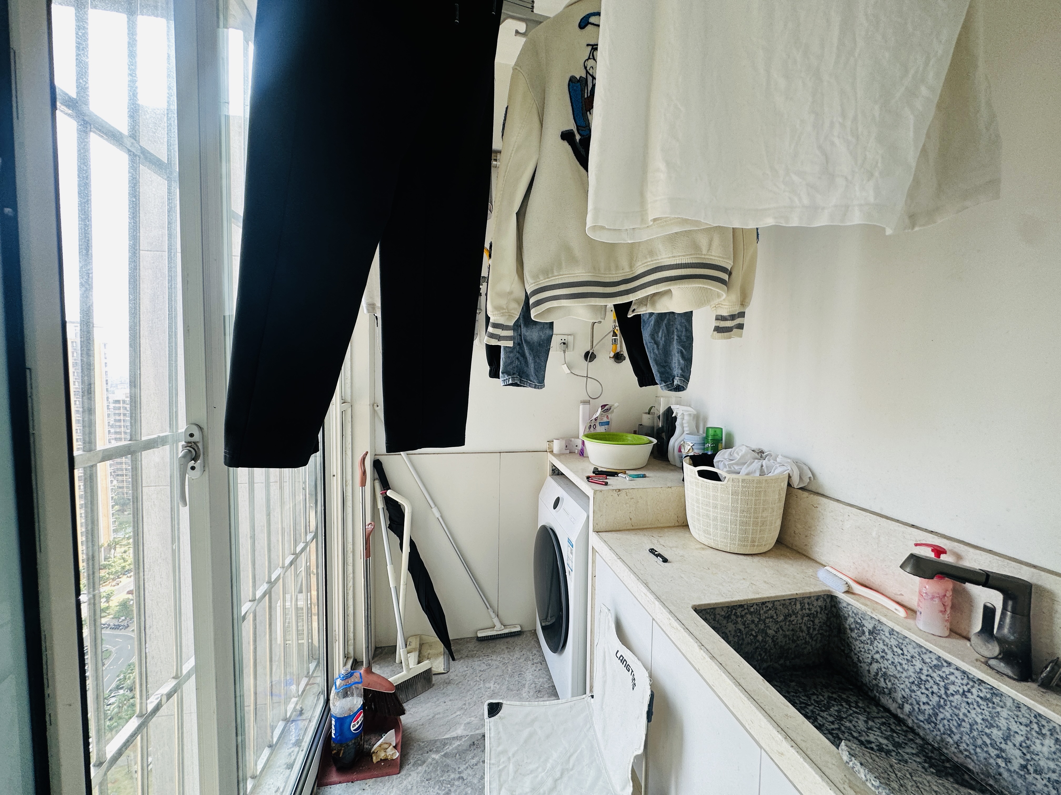 锦地翰城二期  2室2厅1卫    125.0万 锦地翰城二期  2室2厅1卫    125.0万阳台