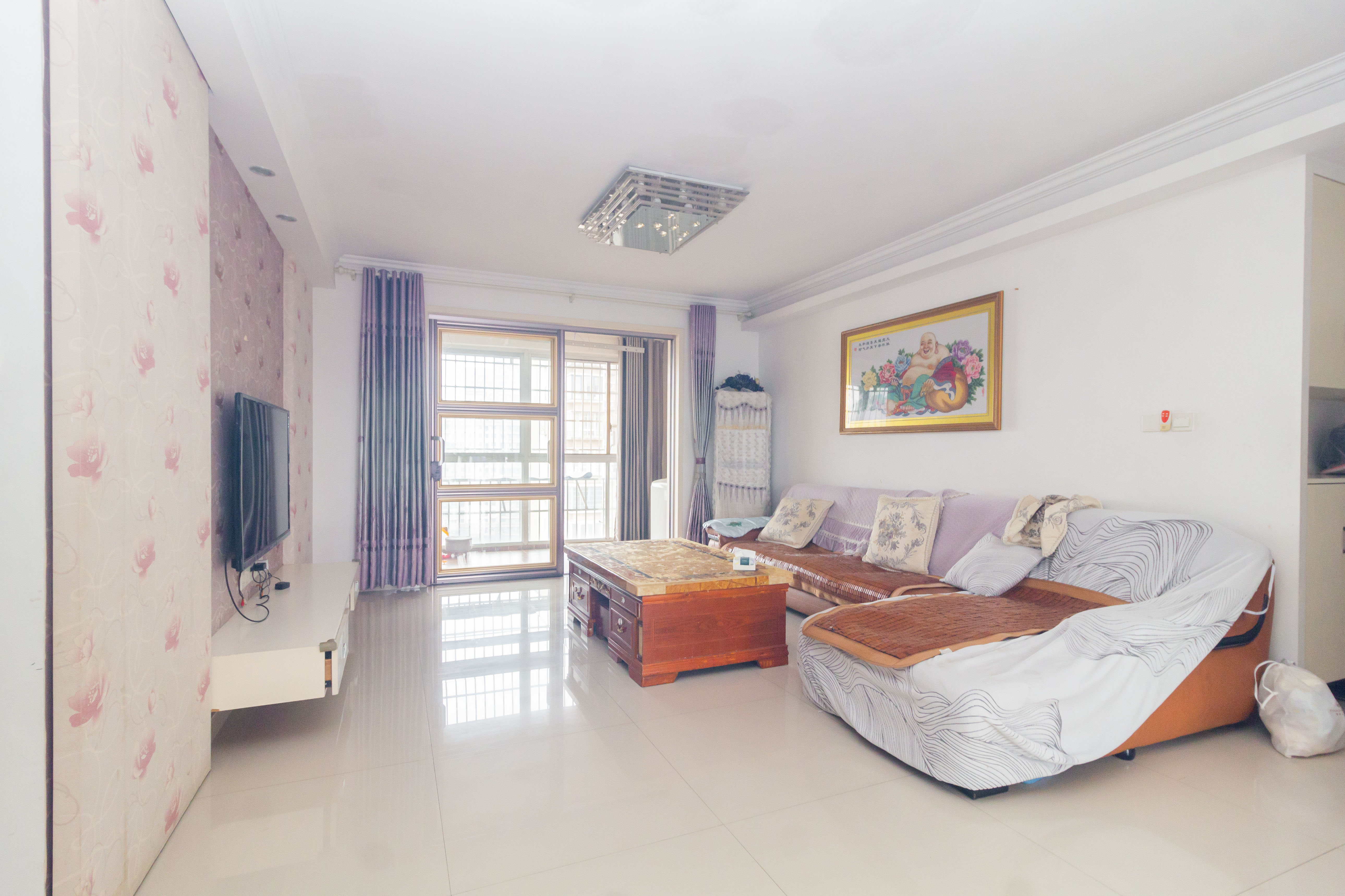 东业苹果社区 4室2厅2卫 89.5万 东业苹果社区 4室2厅2卫 89.5万客厅