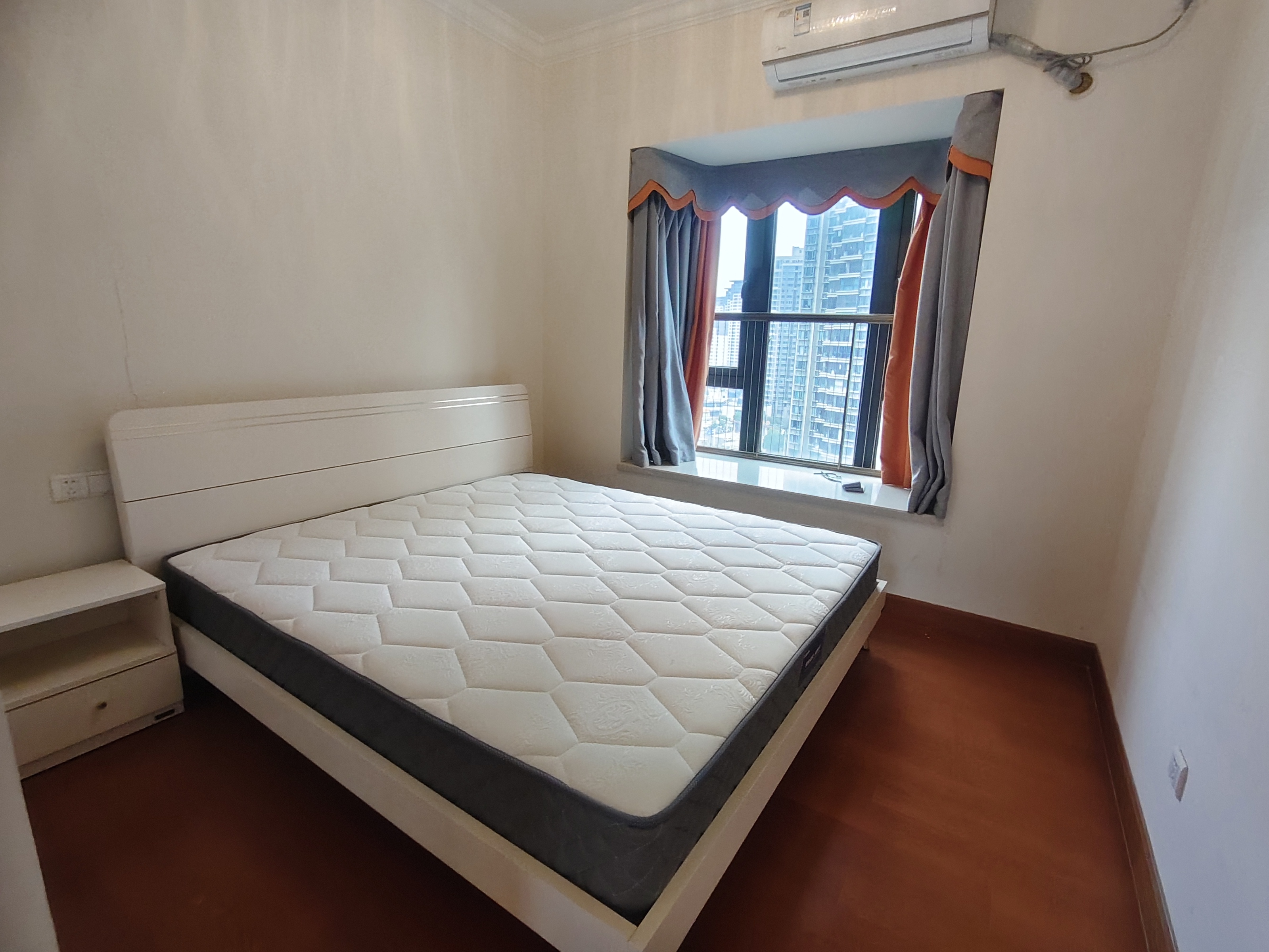 恒大林溪郡  3室2厅2卫    71.8万 恒大林溪郡  3室2厅2卫    71.8万室内图