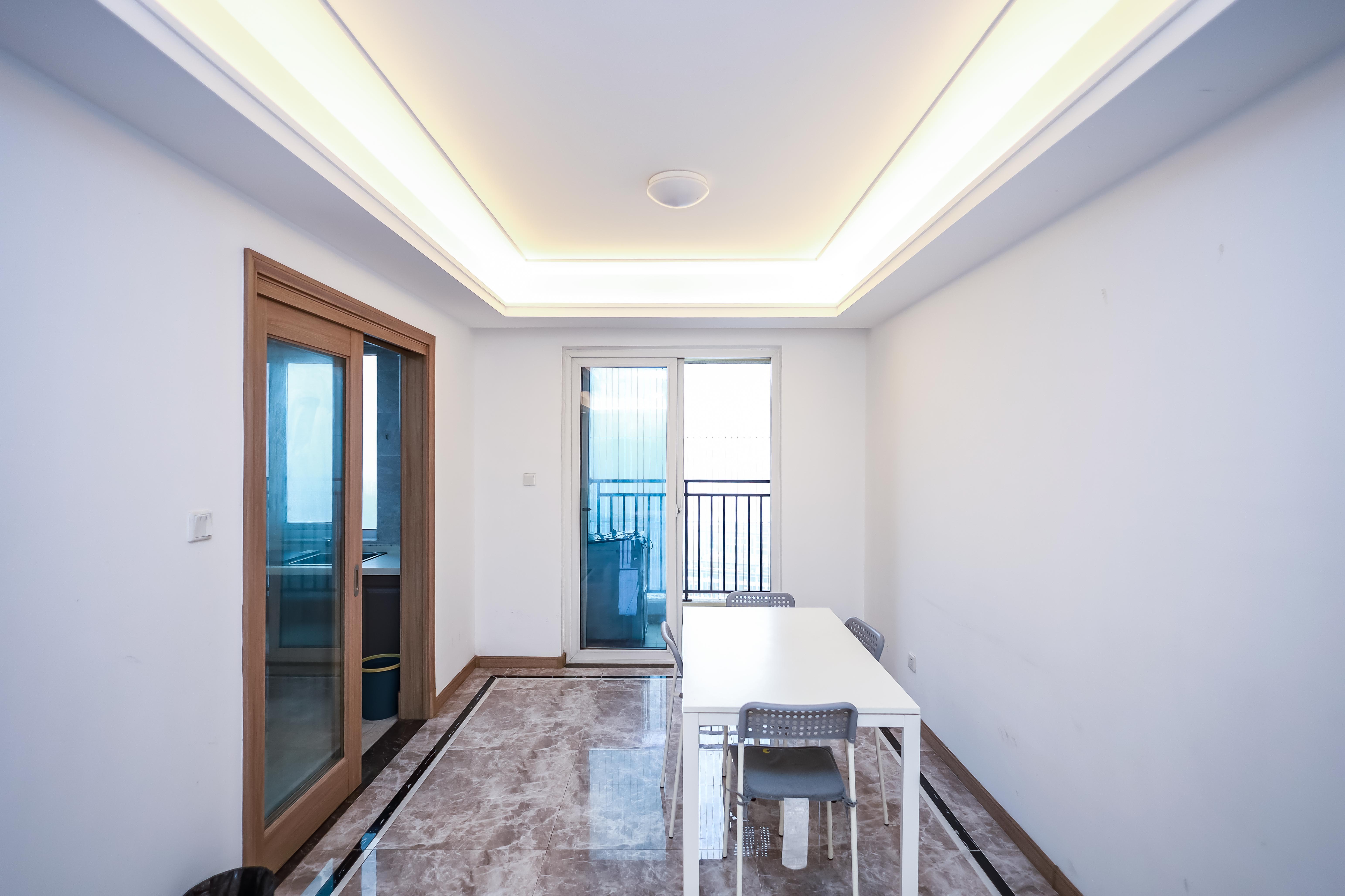 金地中交麓谷香颂(金地中交雅苑)  3室1厅2卫    105.0万客厅