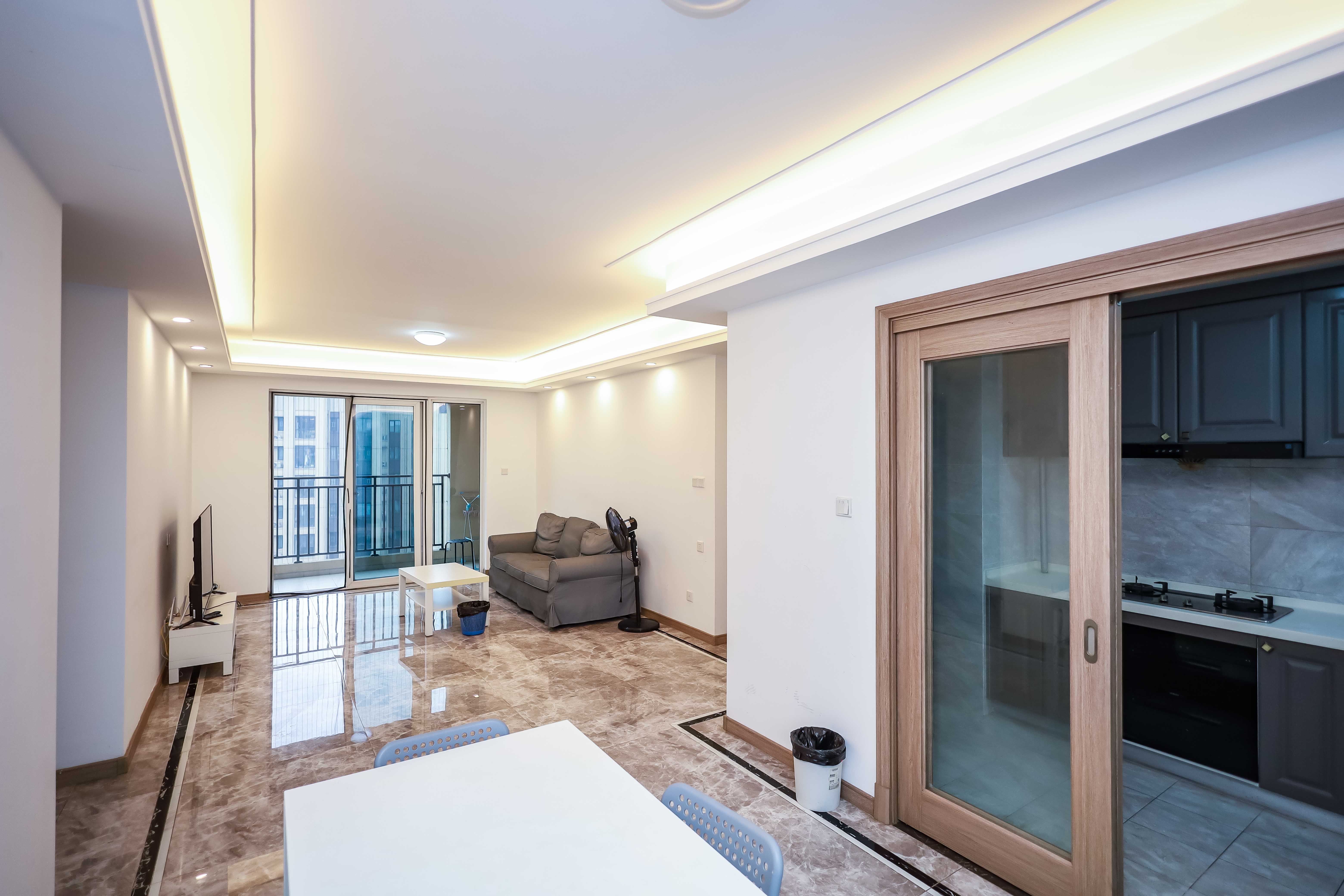 金地中交麓谷香颂(金地中交雅苑)  3室1厅2卫    105.0万客厅