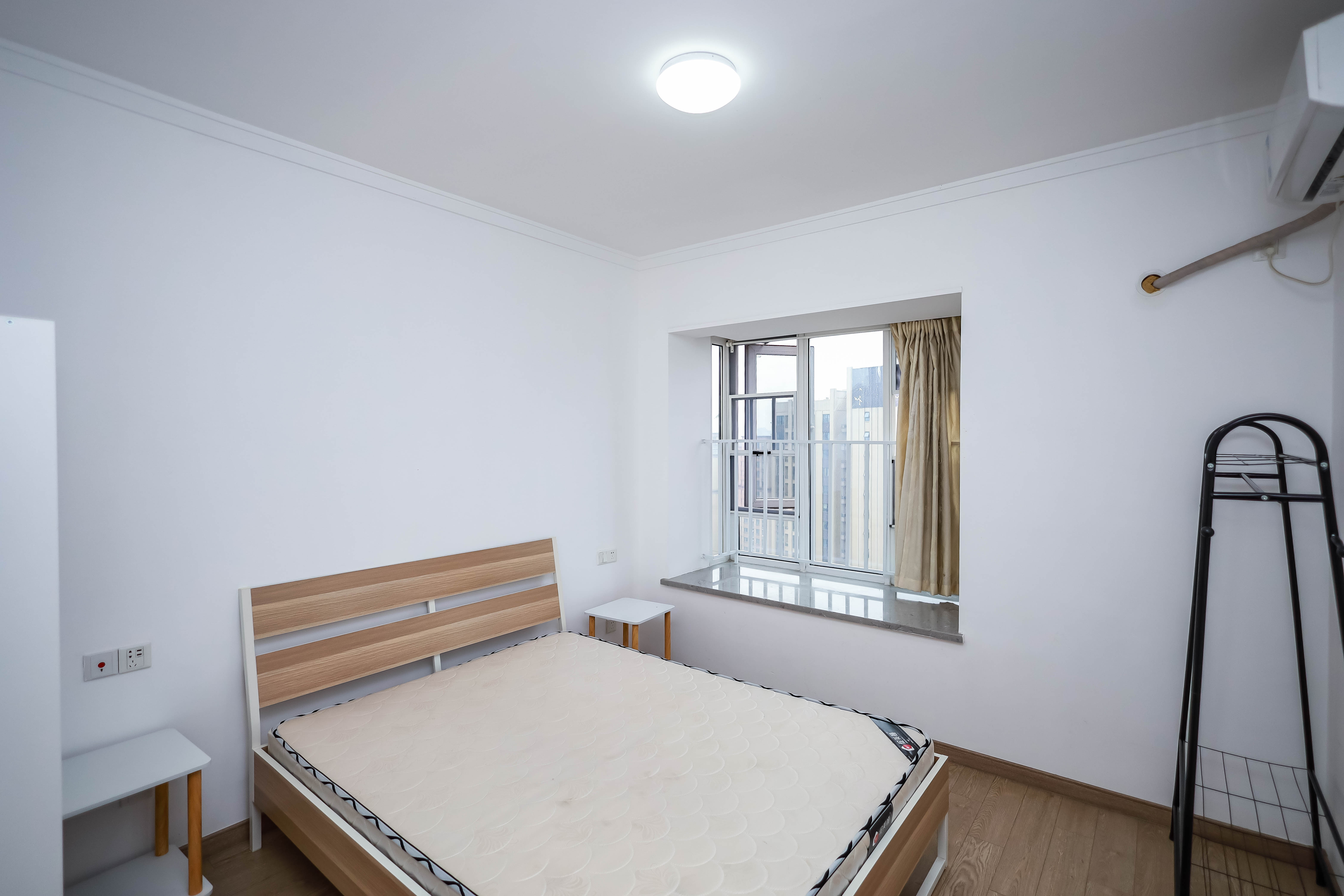 金地中交麓谷香颂(金地中交雅苑)  3室1厅2卫    105.0万卧室