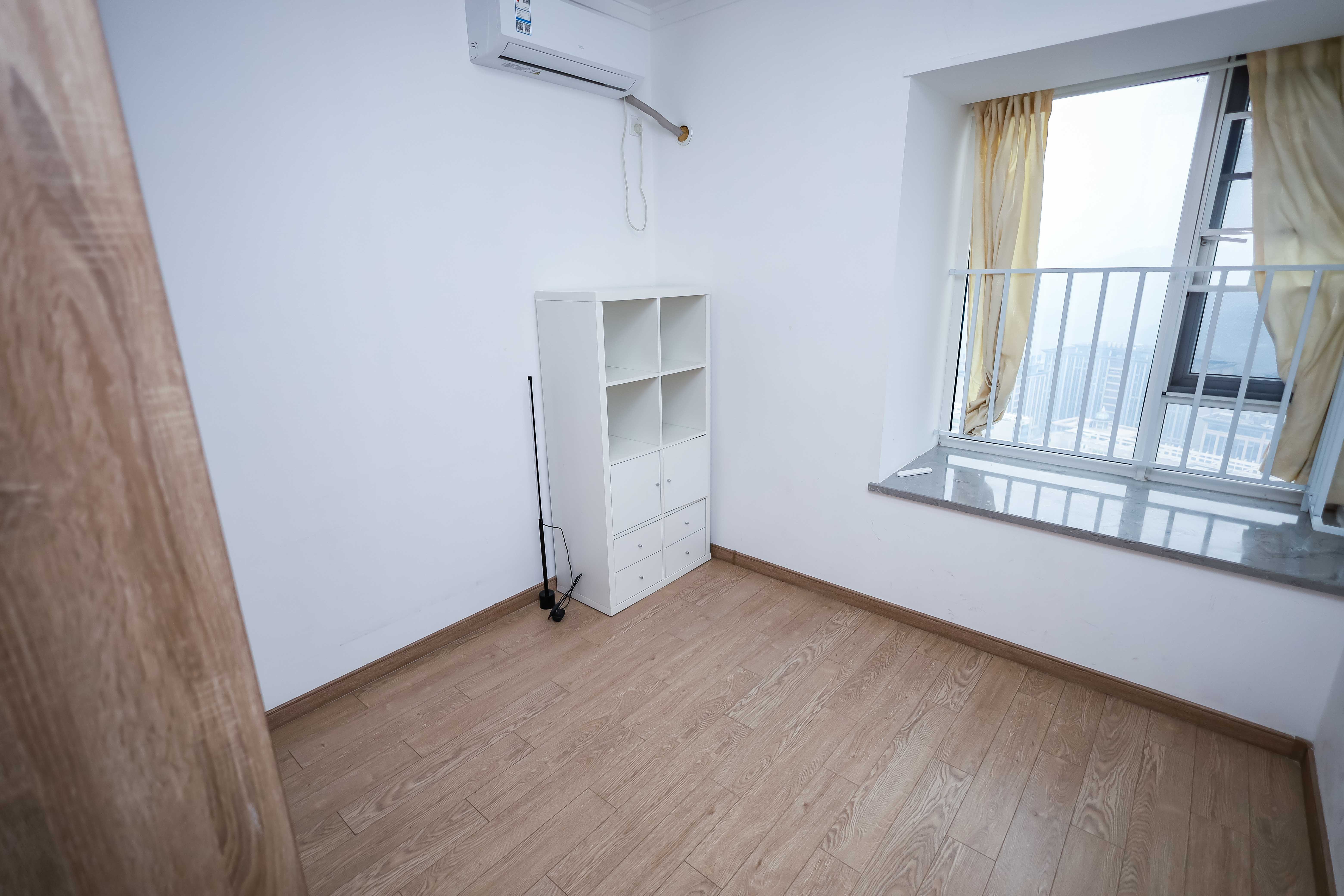 金地中交麓谷香颂(金地中交雅苑)  3室1厅2卫    105.0万卧室