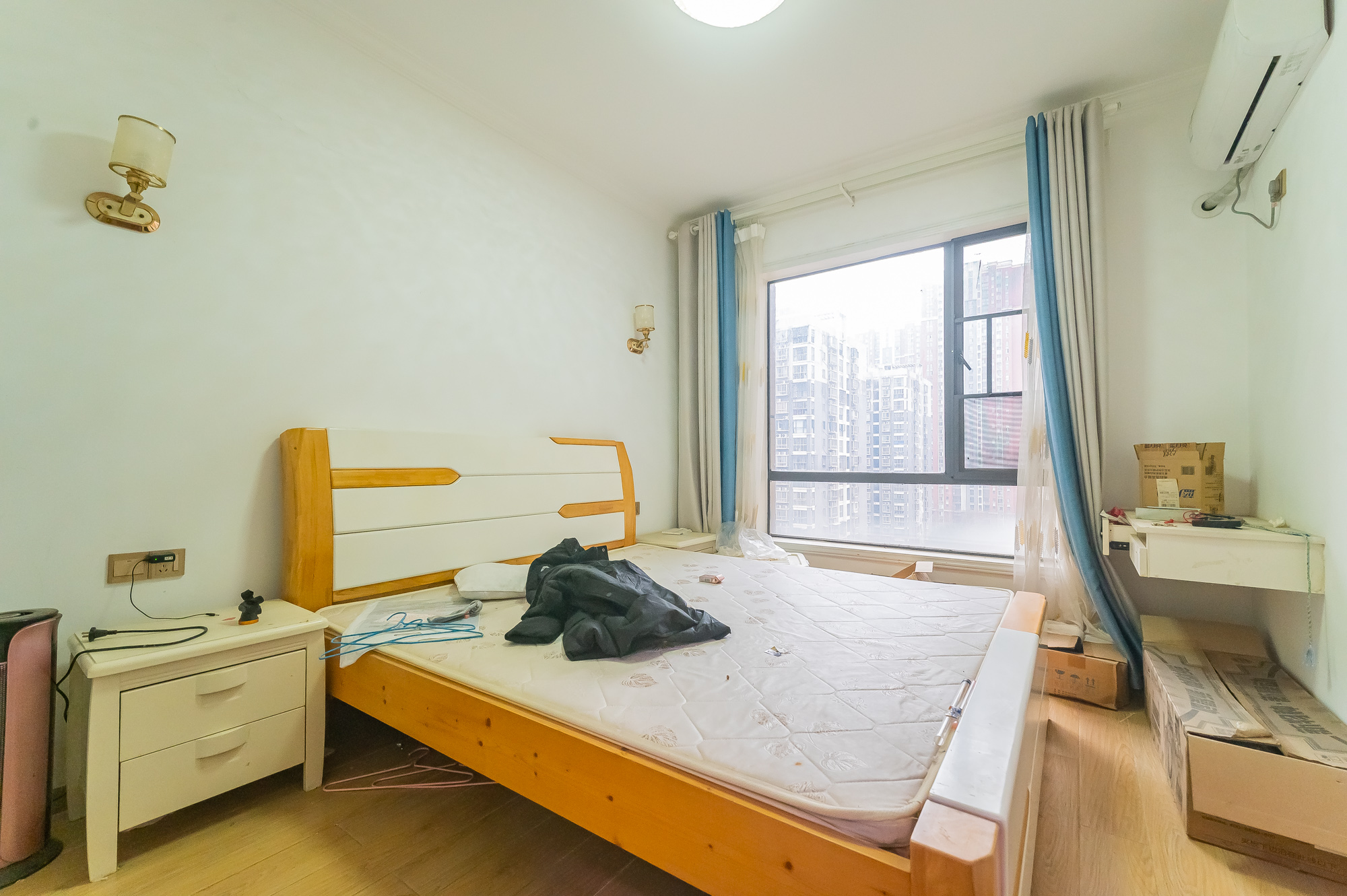 印山蓝色海岸  3室2厅1卫    79.8万 印山蓝色海岸  3室2厅1卫    79.8万卧室