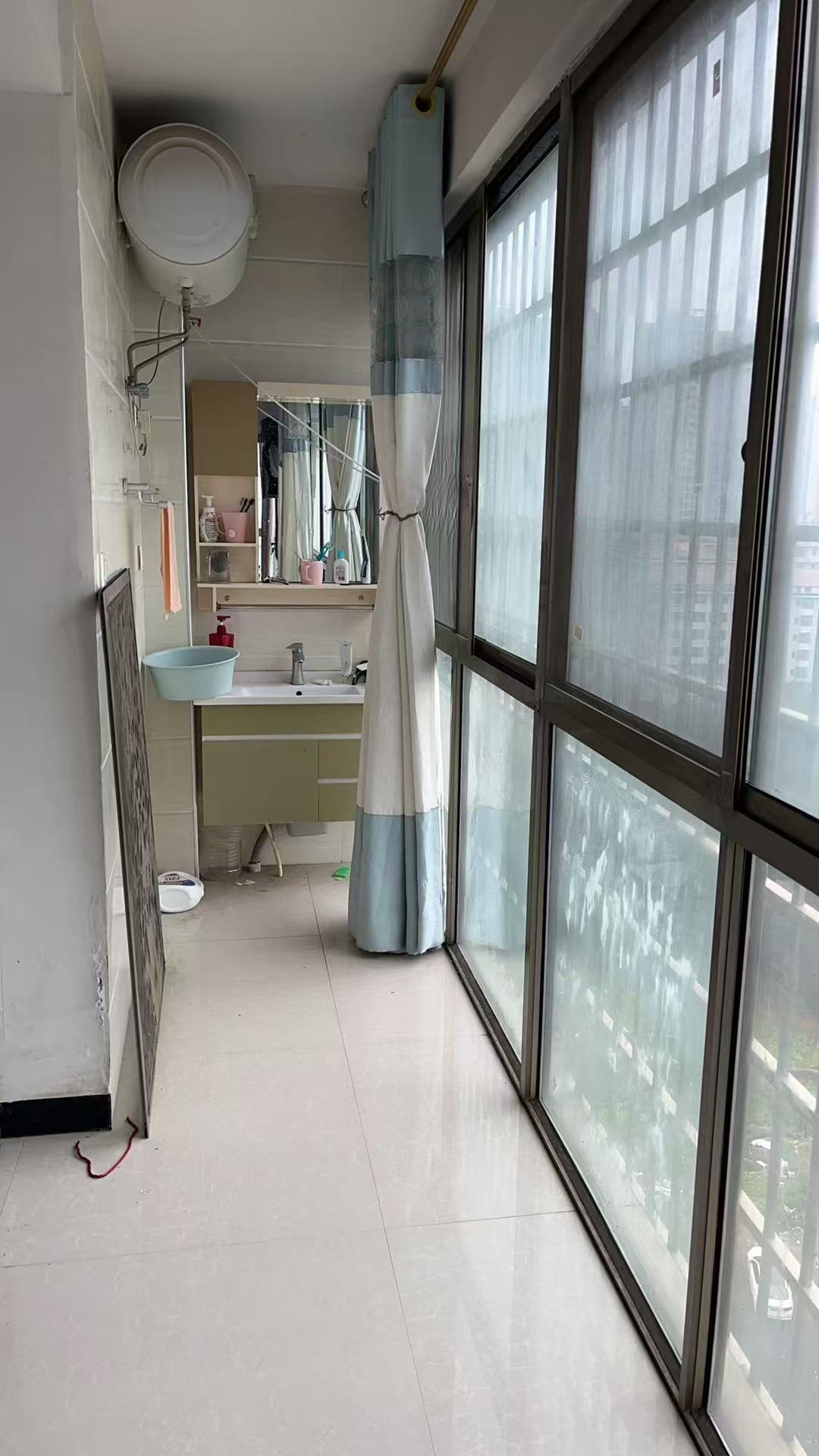 泓泽星城 3室2厅2卫 1500.0元/月 泓泽星城 3室2厅2卫 1500.0元/月室内图