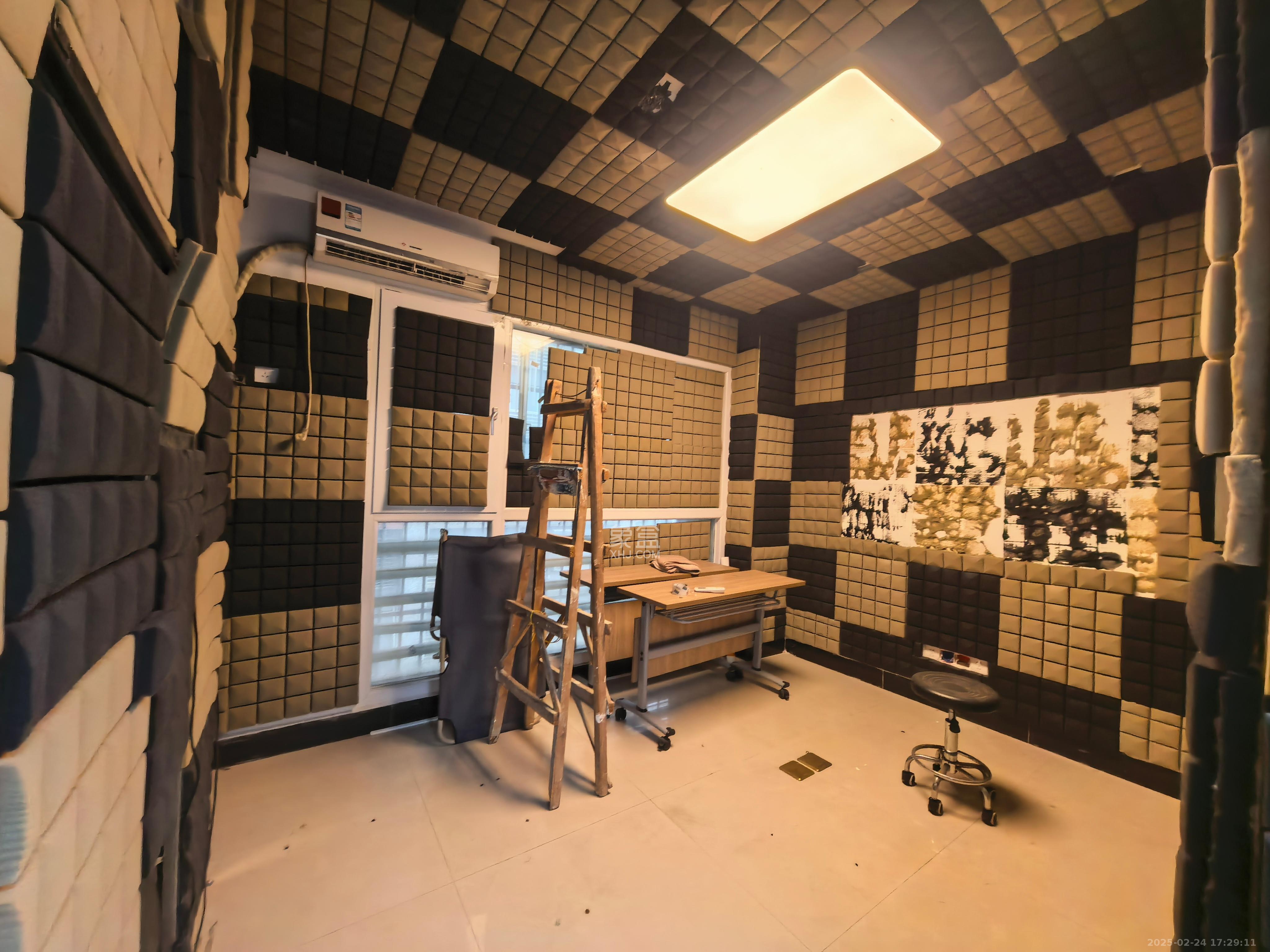 华菱新城地标 6室2厅3卫 8500.0元/月 华菱新城地标 6室2厅3卫 8500.0元/月室内图