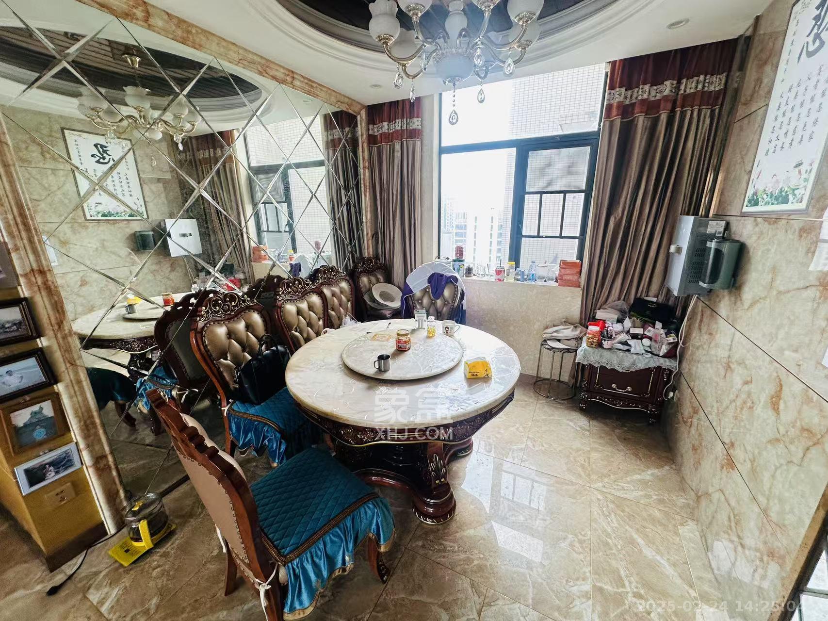 慢步江湾 4室2厅2卫 4800.0元/月 慢步江湾 4室2厅2卫 4800.0元/月室内图