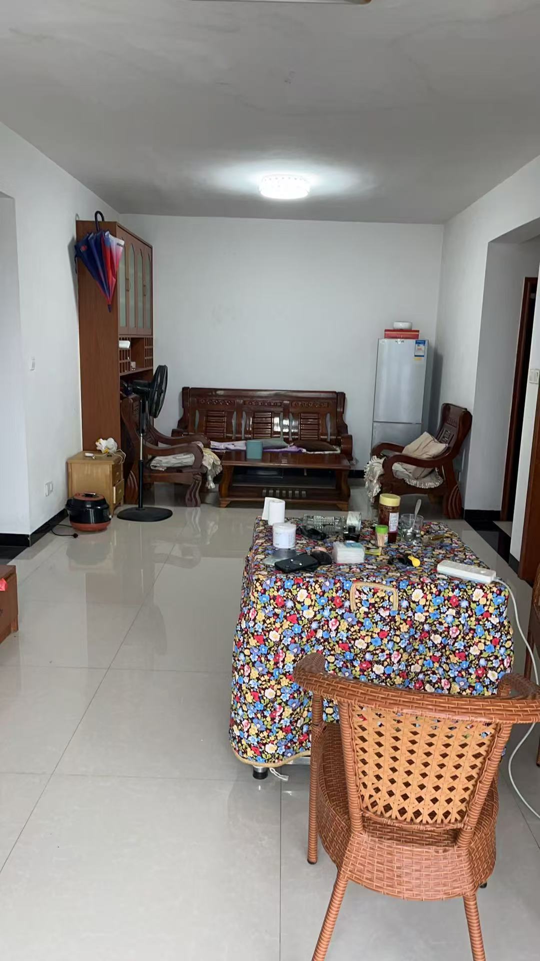 泓泽星城 3室2厅2卫 1500.0元/月 泓泽星城 3室2厅2卫 1500.0元/月室内图