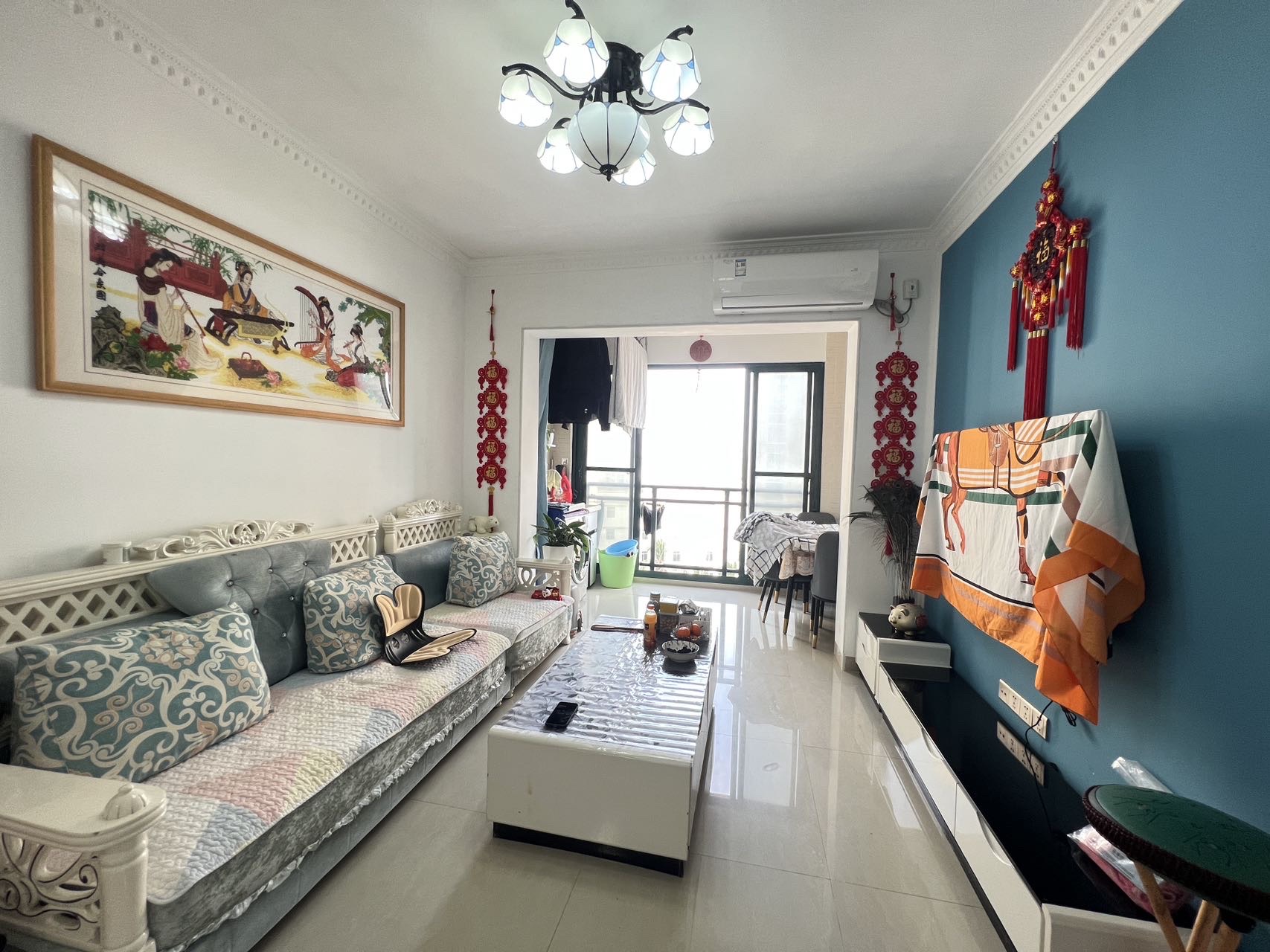 海岸银座花园 2室2厅1卫 95.0万 海岸银座花园 2室2厅1卫 95.0万客厅