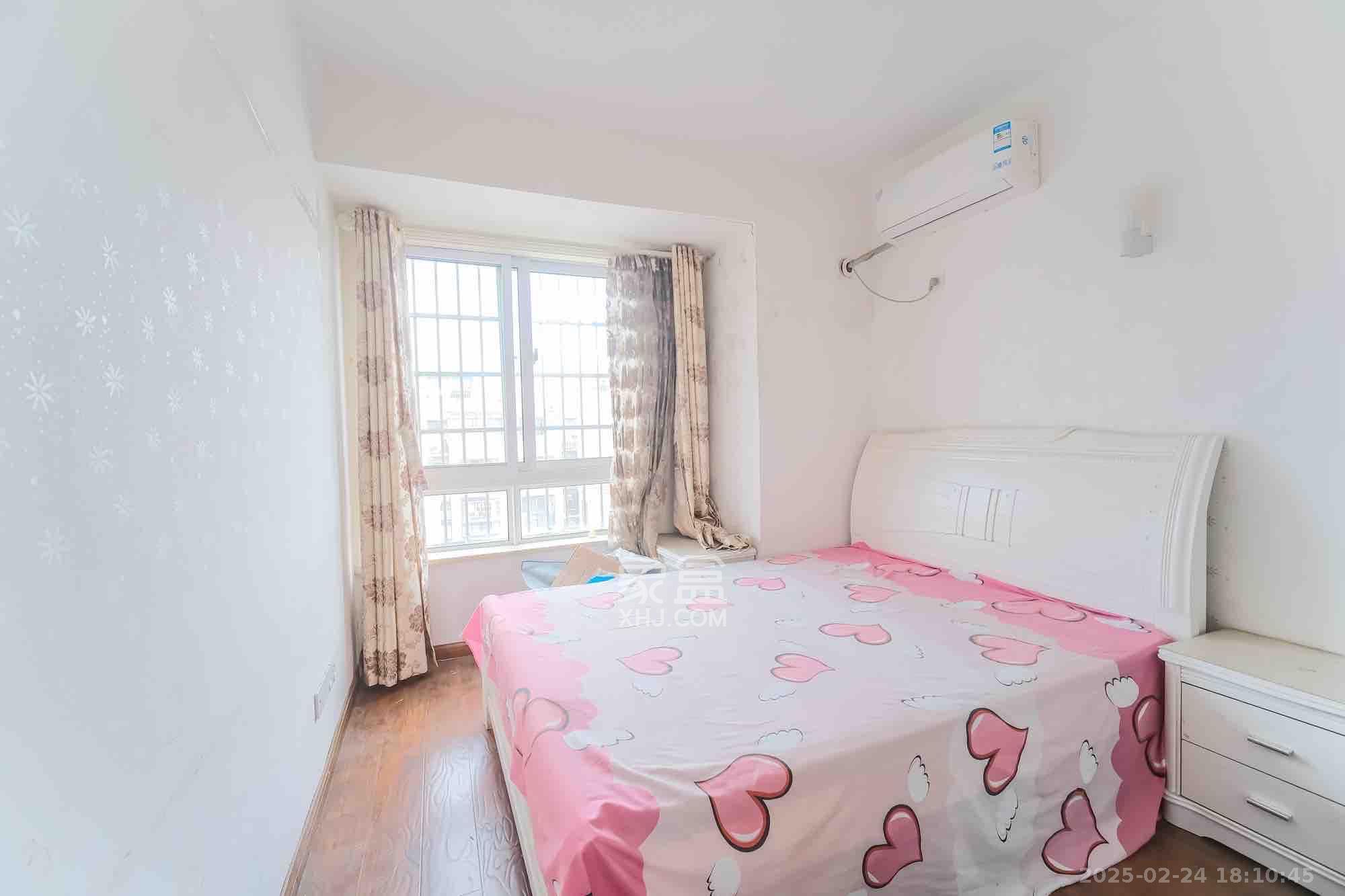 山水湾  3室2厅1卫    1750.0元/月室内图