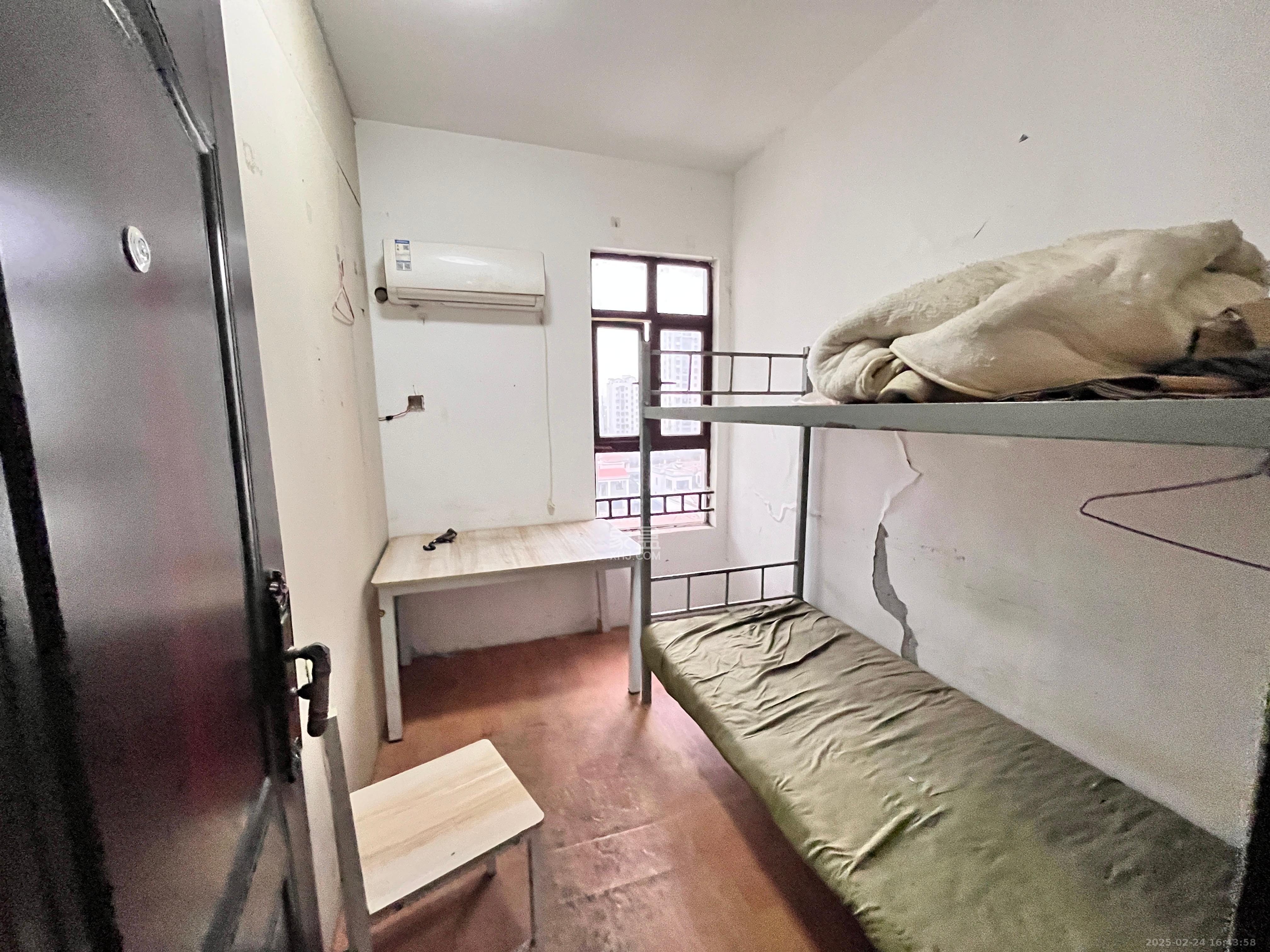 鹏基诺亚山林  1室0厅0卫    1700.0元/月 鹏基诺亚山林  1室0厅0卫    1700.0元/月室内图