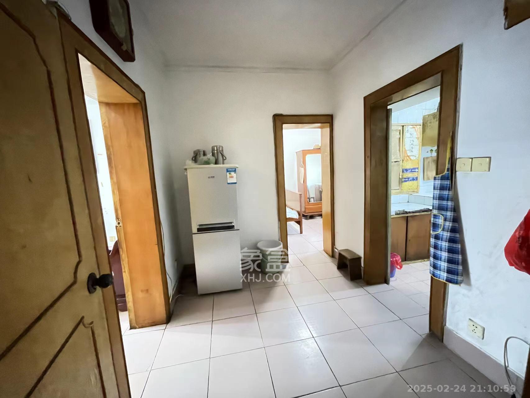 红旗区四片 2室1厅1卫 1800.0元/月 红旗区四片 2室1厅1卫 1800.0元/月室内图