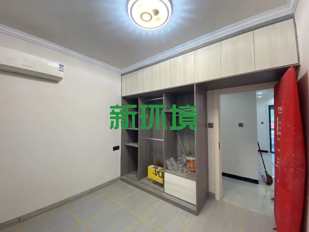 福天华府  4室2厅2卫   119.00万客厅