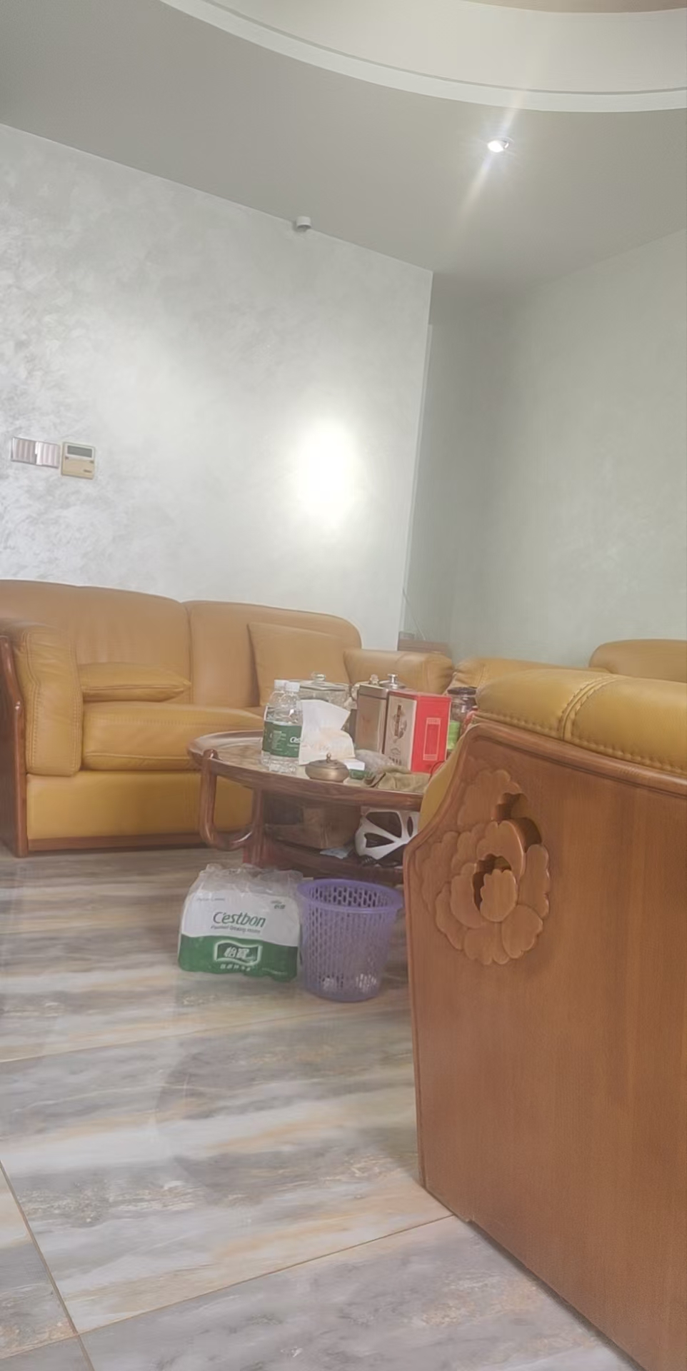 明光国际大酒店  1室1厅1卫    38.0万 明光国际大酒店  1室1厅1卫    38.0万室内图