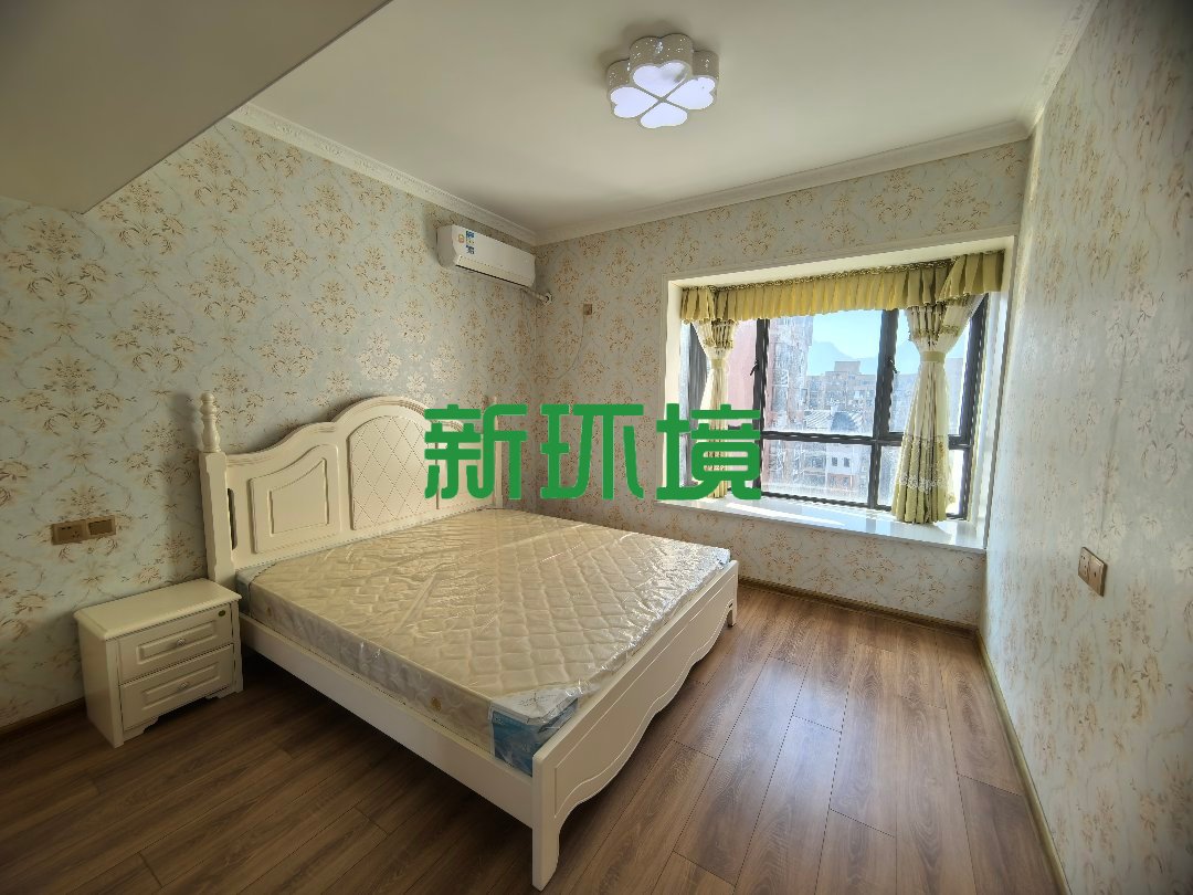 月亮湾三期  3室2厅2卫   69.80万客厅