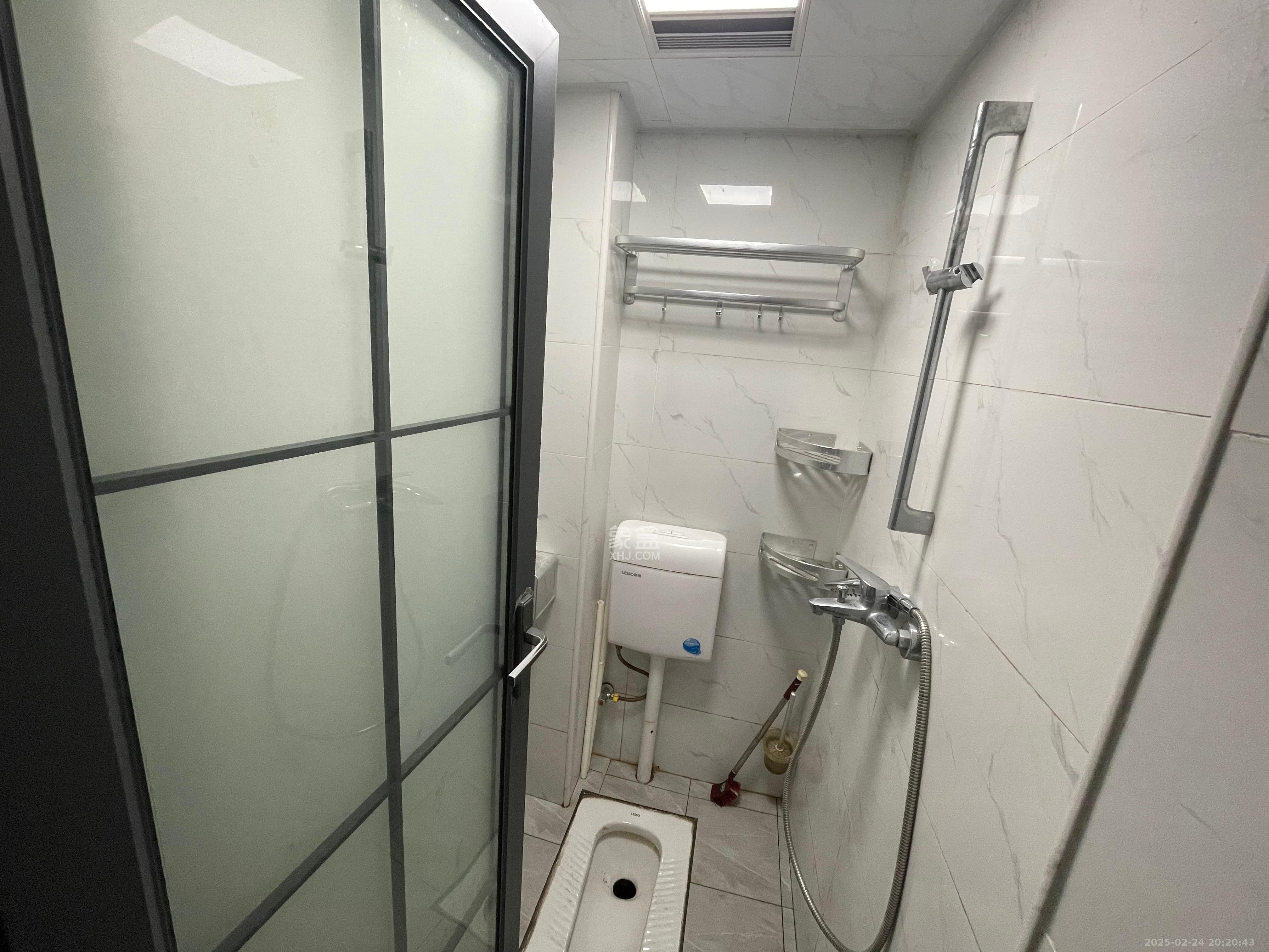 高正街税务局宿舍  2室1厅1卫   2200.00元/月室内图
