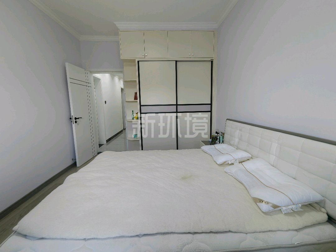 熙城春天 3室2厅2卫 81.0万 熙城春天 3室2厅2卫 81.0万客厅