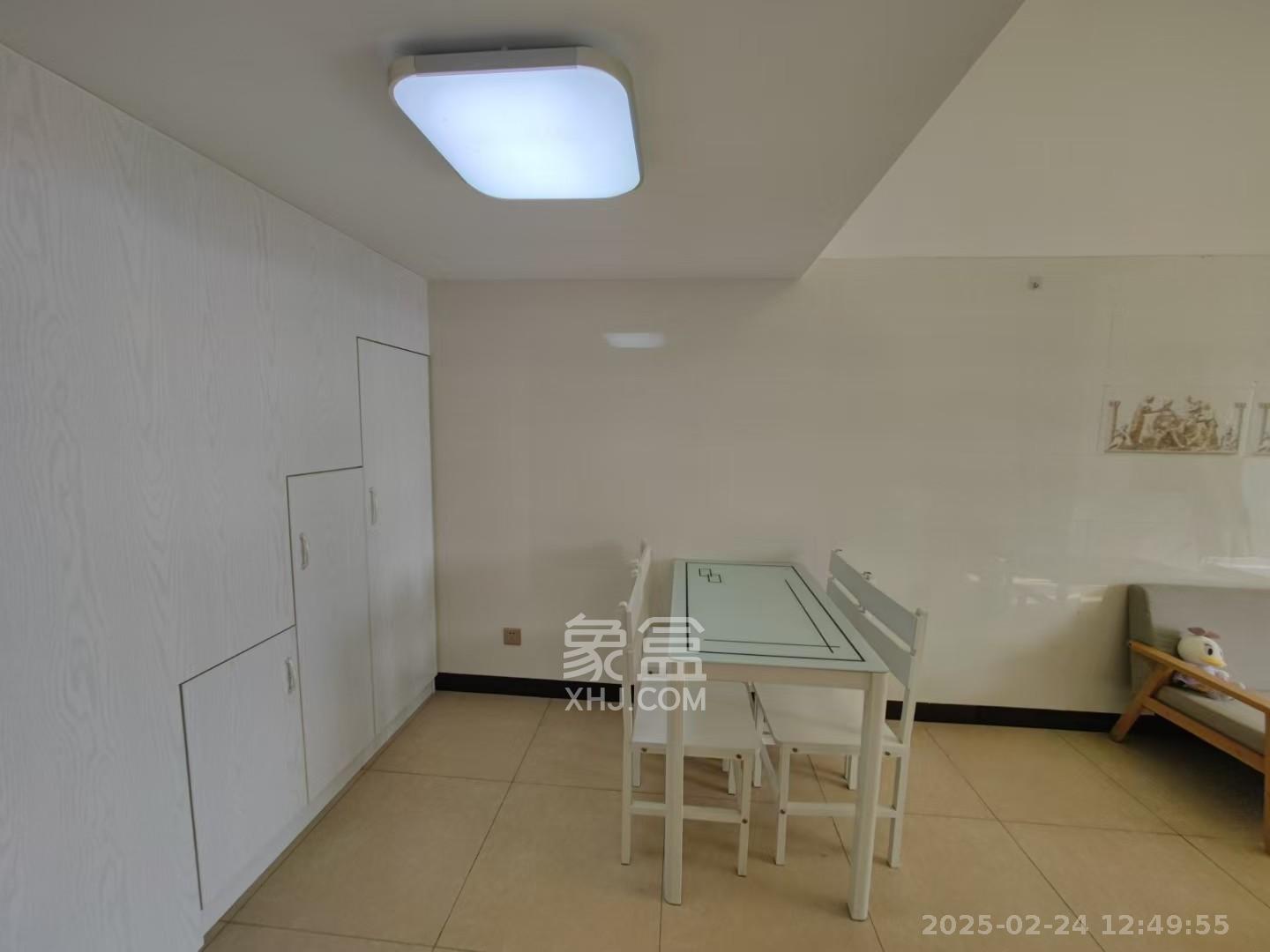 湖湾世景  1室1厅1卫    1450.0元/月室内图