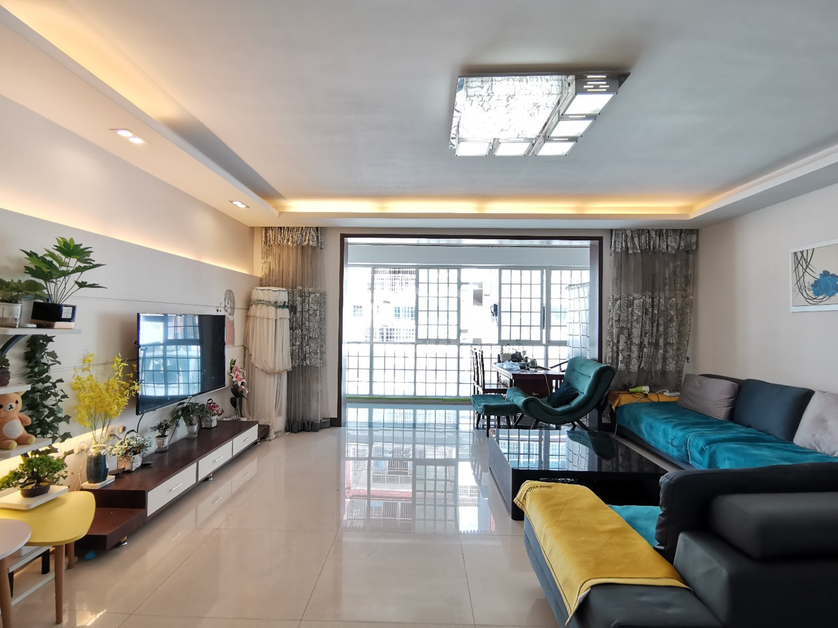 汇景名都 3室2厅2卫 70.00万 汇景名都 3室2厅2卫 70.00万客厅