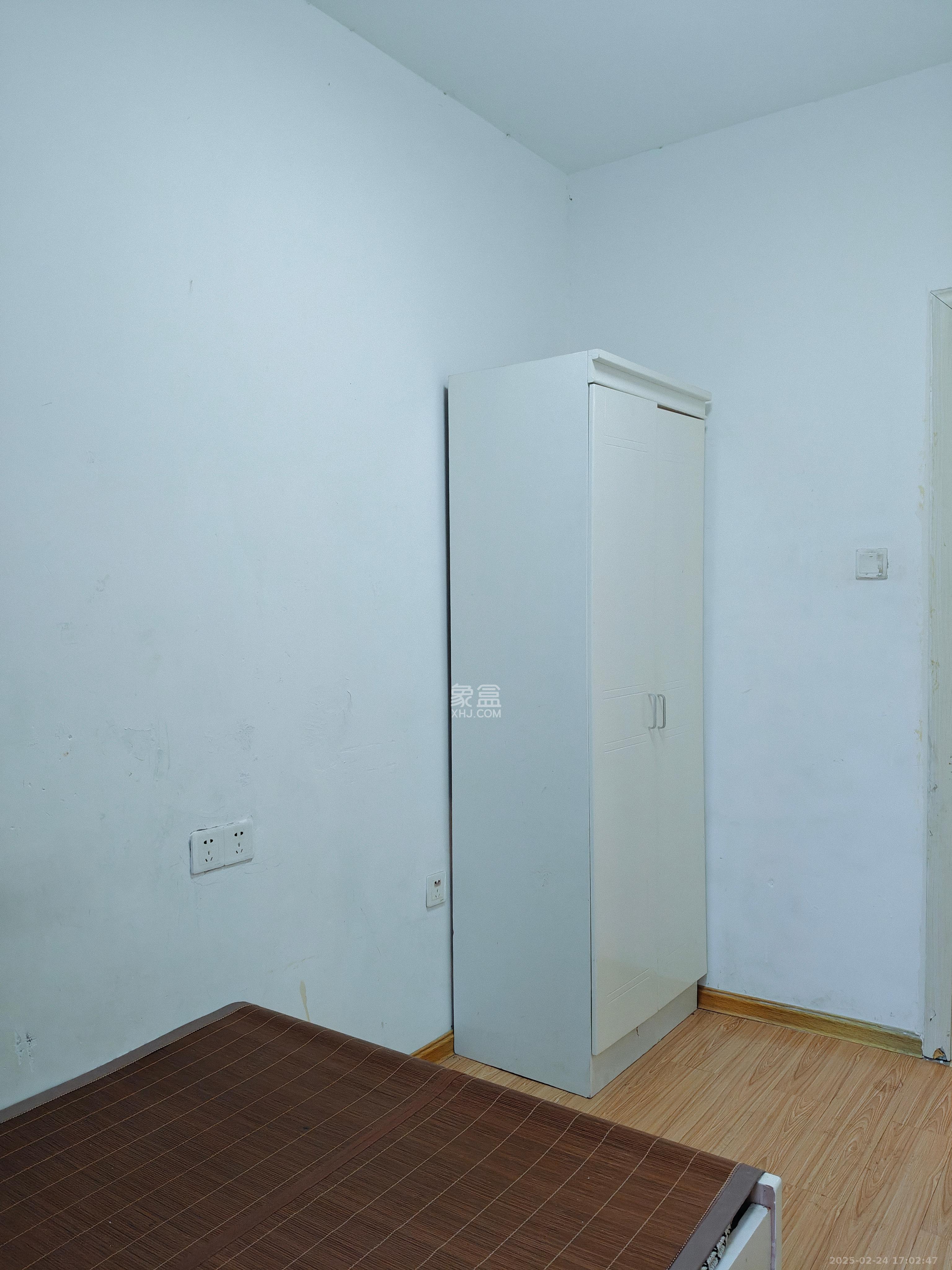 乾源国际 3室1厅2卫 1800.0元/月 乾源国际 3室1厅2卫 1800.0元/月室内图