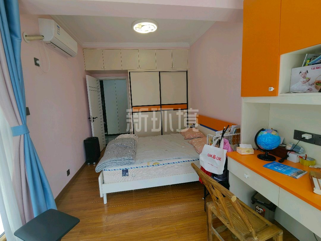 熙城春天 3室2厅2卫 81.0万 熙城春天 3室2厅2卫 81.0万客厅