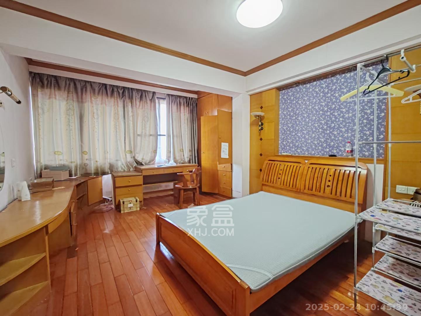 中国人民财产股份公司宿舍(人民保险公司宿舍) 3室2厅2卫 2100.0元/月 中国人民财产股份公司宿舍(人民保险公司宿舍) 3室2厅2卫 2100.0元/月室内图