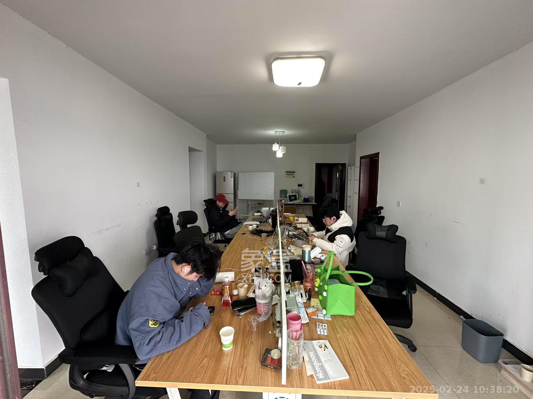 中惠锦堂  3室2厅2卫    3800.0元/月 中惠锦堂  3室2厅2卫    3800.0元/月