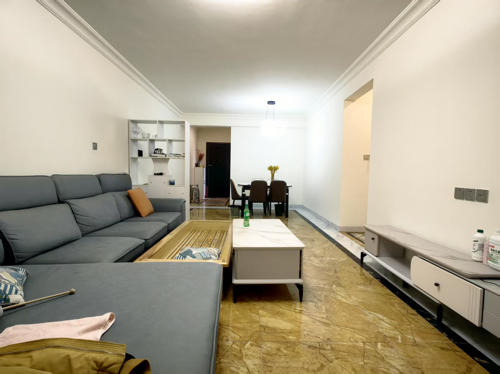 碧桂园梓山府 3室2厅2卫 1800.0元/月 碧桂园梓山府 3室2厅2卫 1800.0元/月室内图