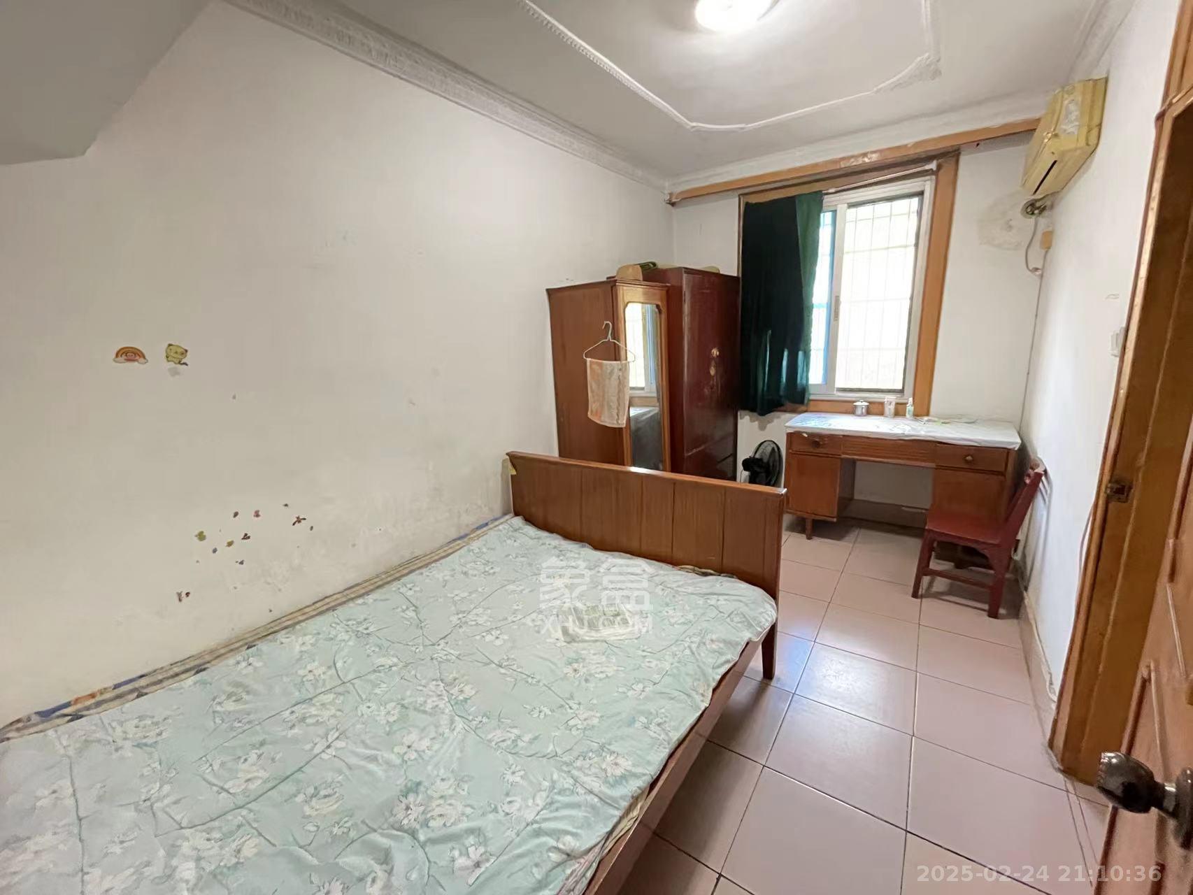 红旗区四片 2室1厅1卫 1800.0元/月 红旗区四片 2室1厅1卫 1800.0元/月室内图