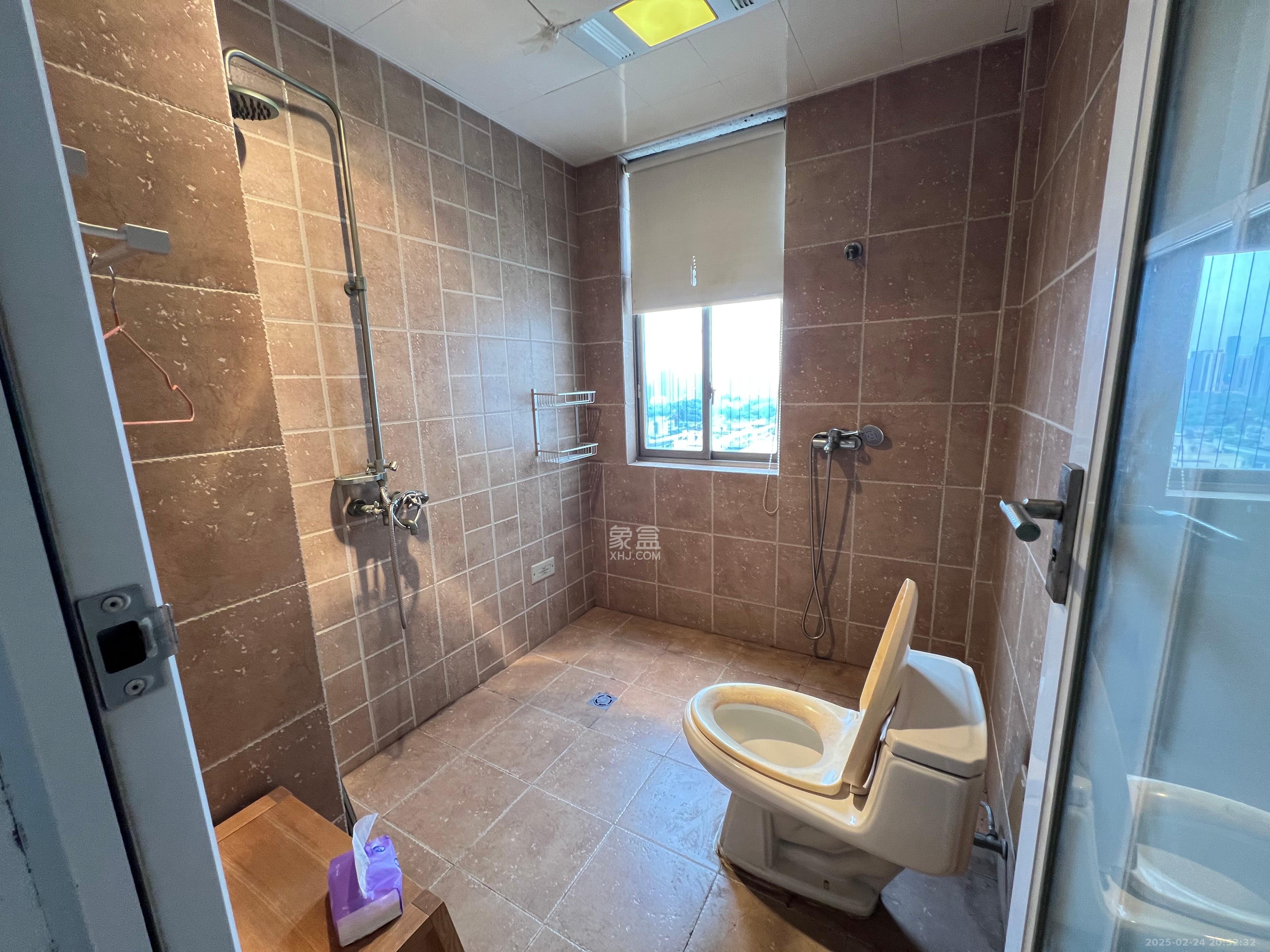 桔香鑫城  5室3厅4卫    2600.0元/月 桔香鑫城  5室3厅4卫    2600.0元/月室内图