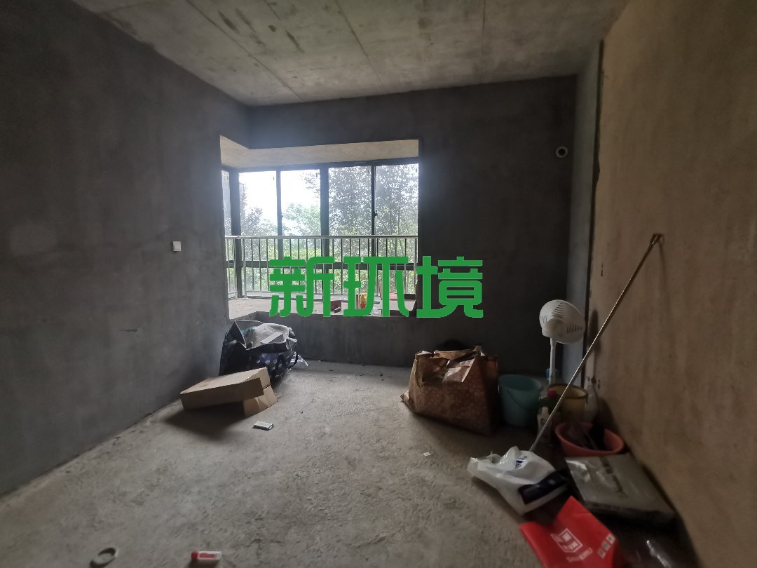 天门壹号 4室2厅2卫 70.8万 天门壹号 4室2厅2卫 70.8万客厅