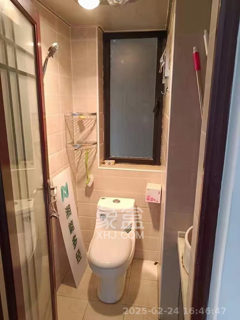 锦泰东环国际 2室1厅1卫 2700.0元/月 锦泰东环国际 2室1厅1卫 2700.0元/月室内图